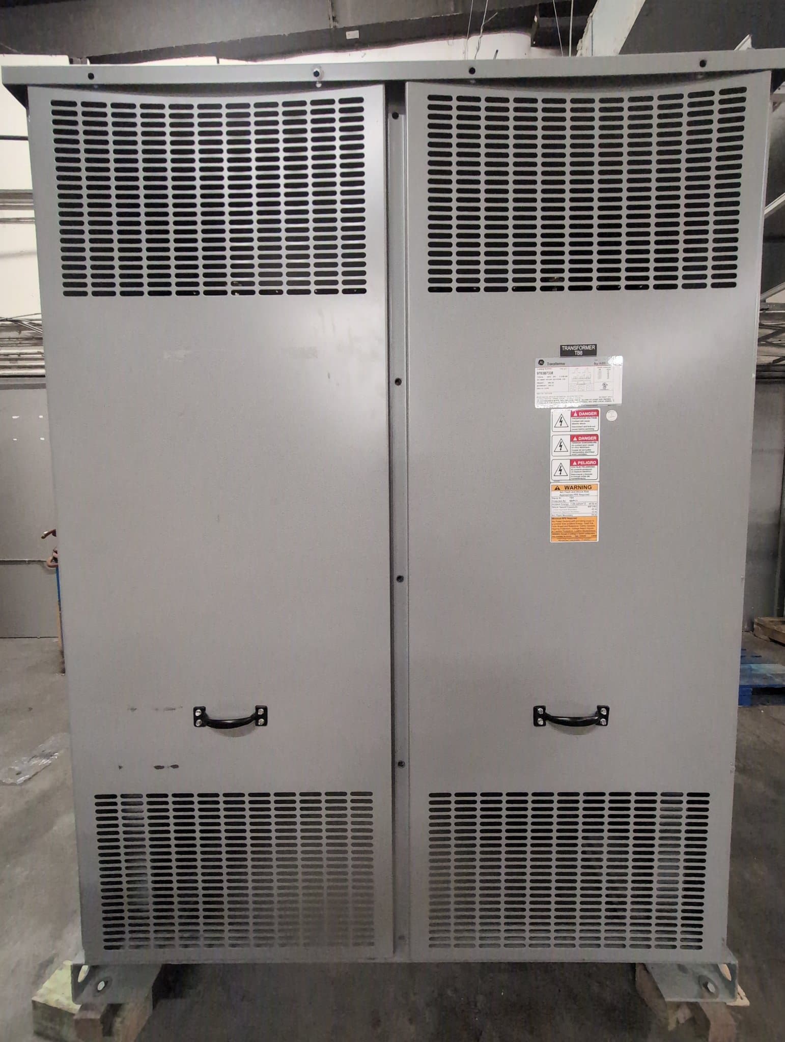 GE 9T03B7338 750kVA Dry Type Transformer 480V/240V NEMA 1