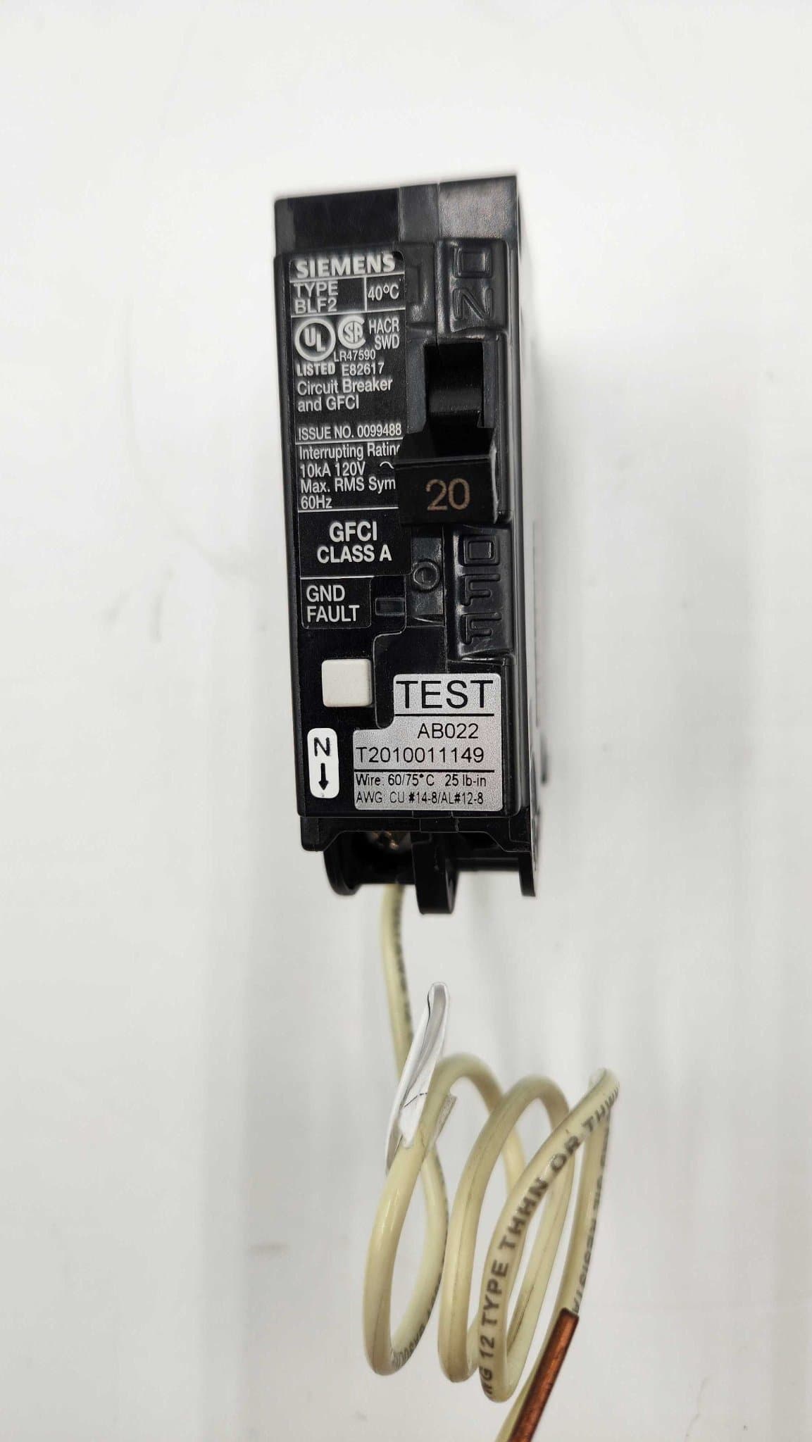 Siemens BF120A Circuit Breaker — image 1 of 6