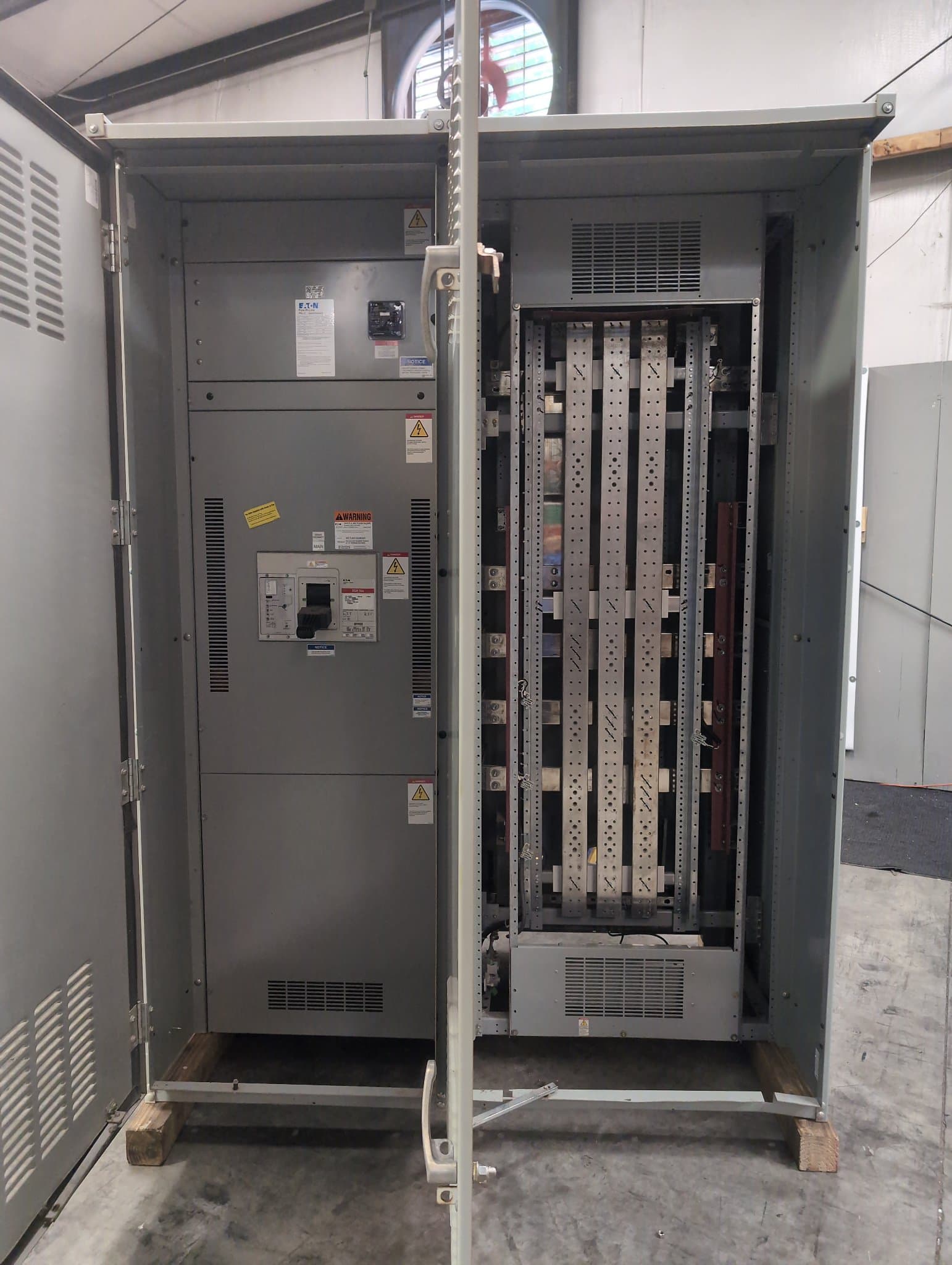 Eaton PRL-C Switchboard 2000A 480/277V 3PH 4W NEMA 3R