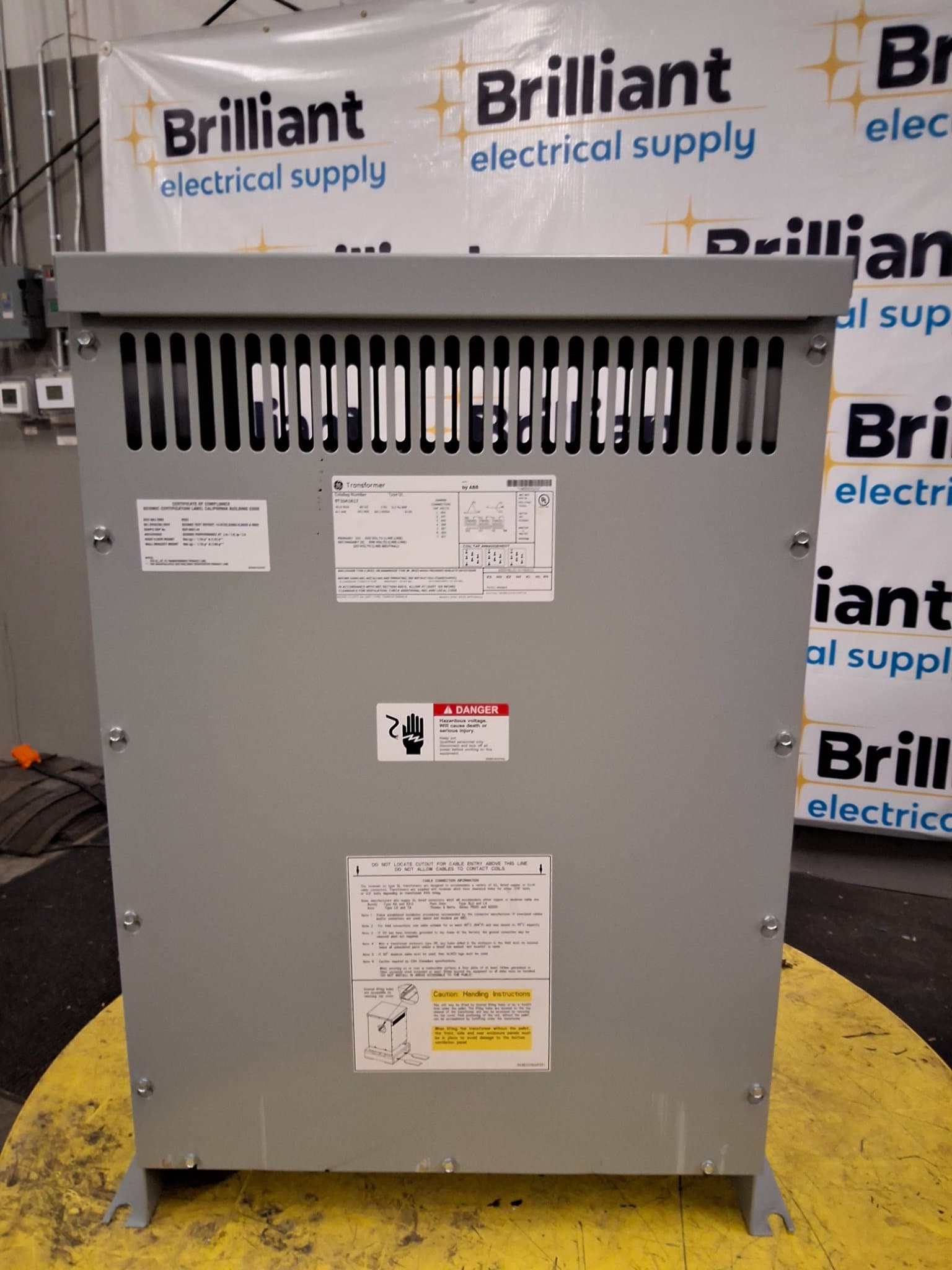 GE 9T10A1613 45kVA Transformer 240V/208-120V NEMA 3R NEW