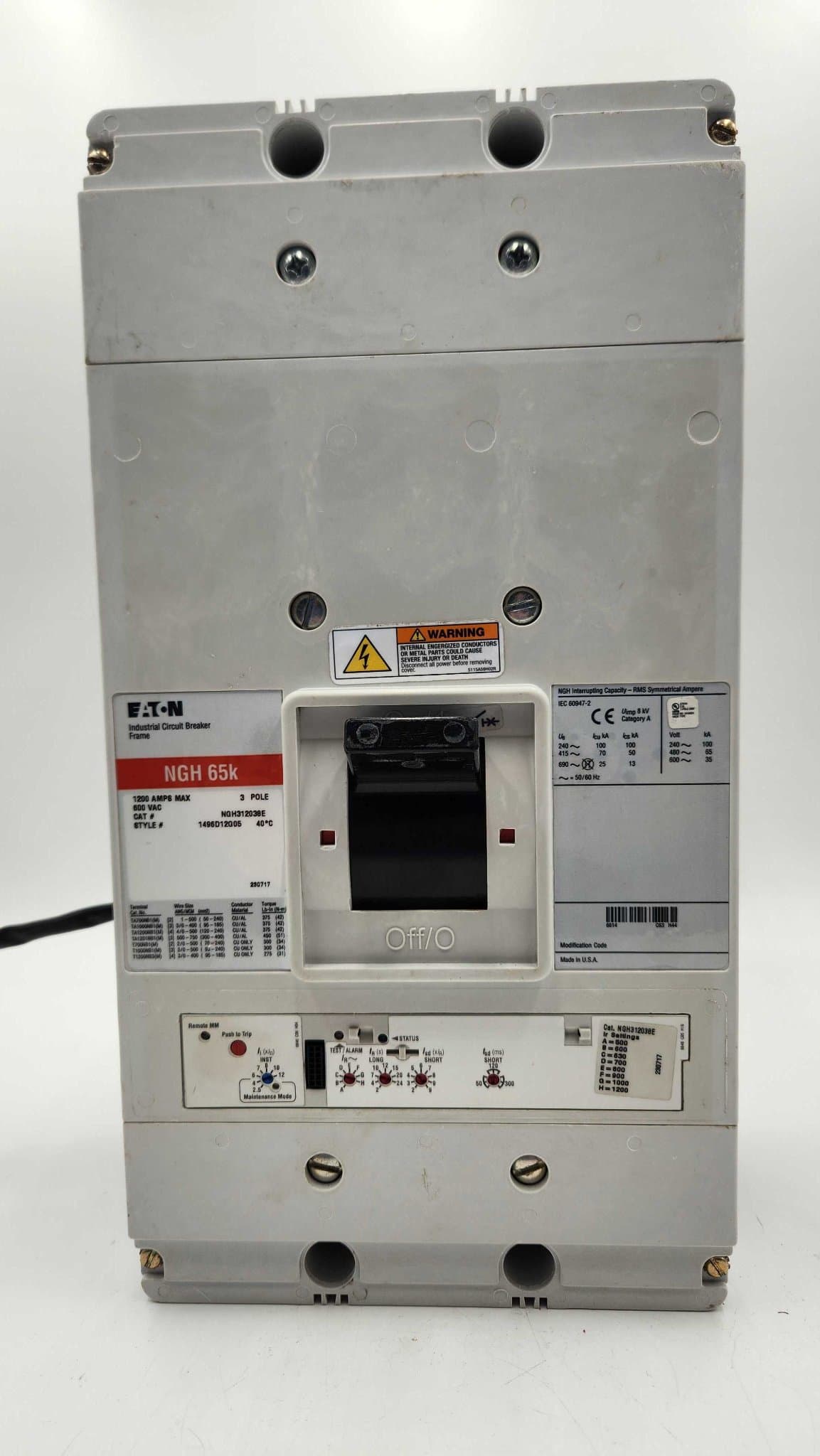 Eaton NGH312038E Circuit Breaker — image 1 of 8