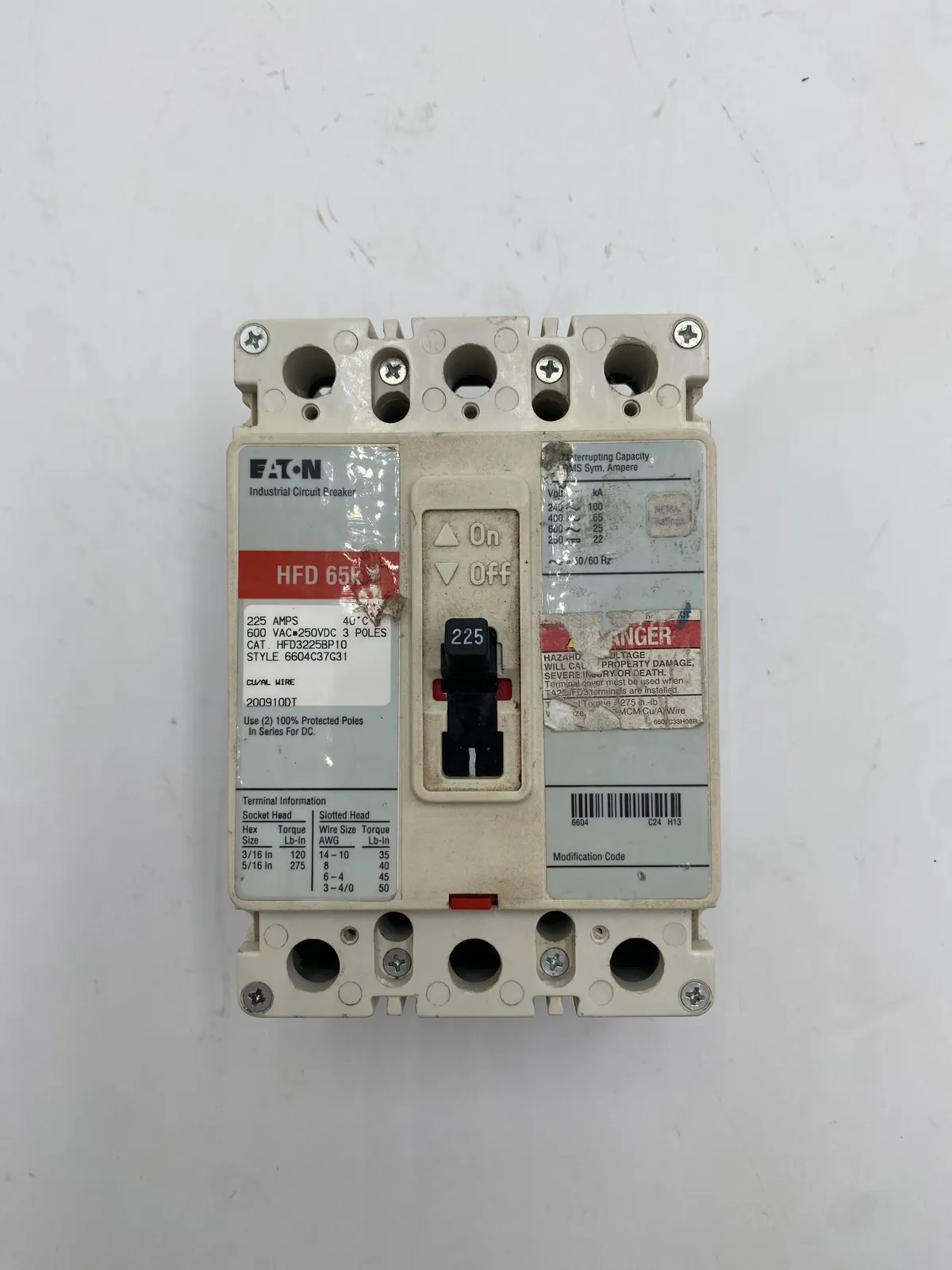 Eaton HFD3225BP10 Circuit Breaker — image 1 of 8
