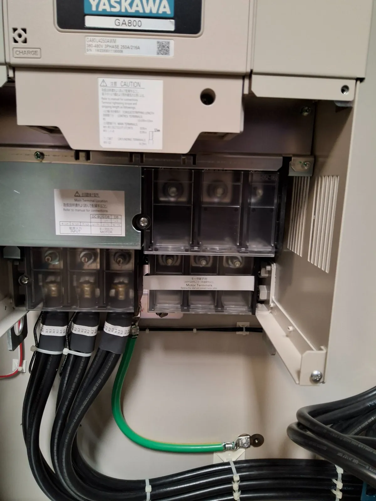 YASKAWA G8C2B240PCRTQ VFD — image 1 of 13