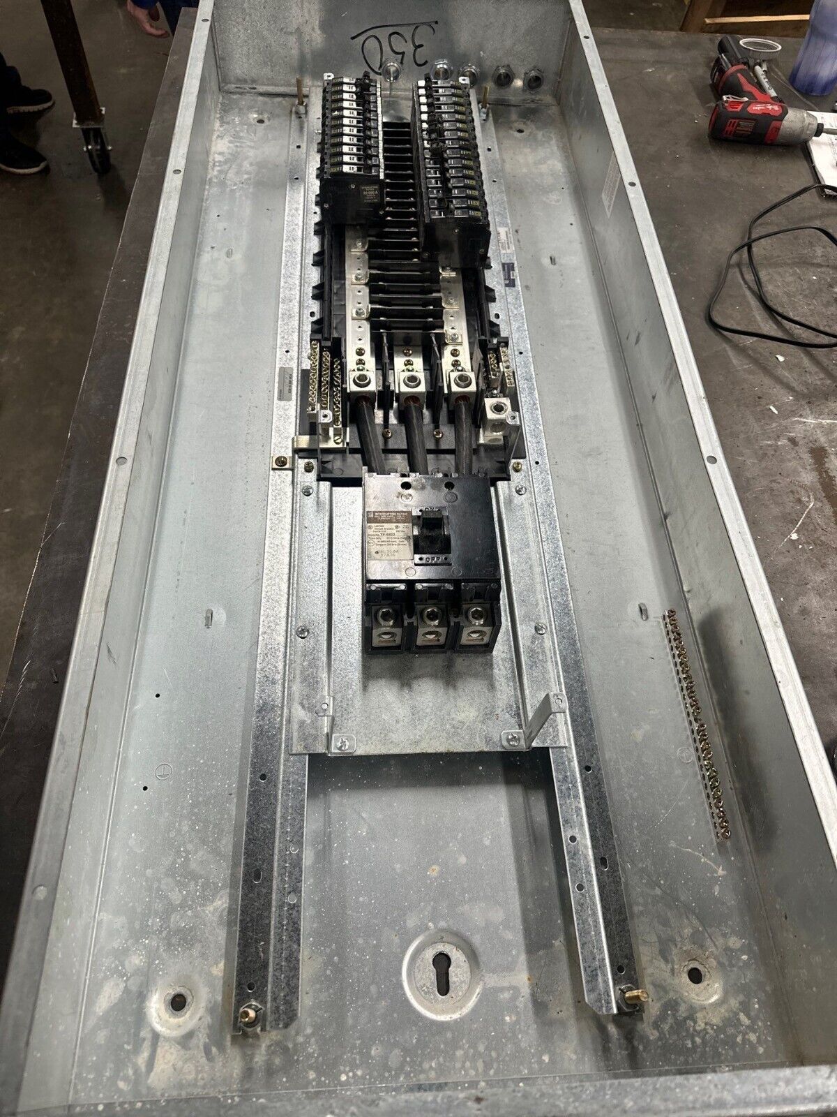 Square D NQOD442M225 Panelboard 225A 208/120V 3PH 4W MCB Panel 42Cir Indoor Encl P350 Used