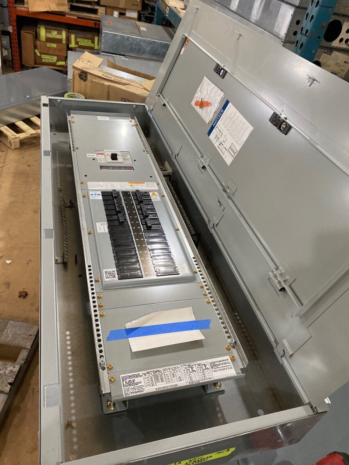 Eaton PRL1A Pow-R-Line Panelboard 400A 208Y/120V 3PH 4W Indoor Encl 30 Cir MCB P496 New