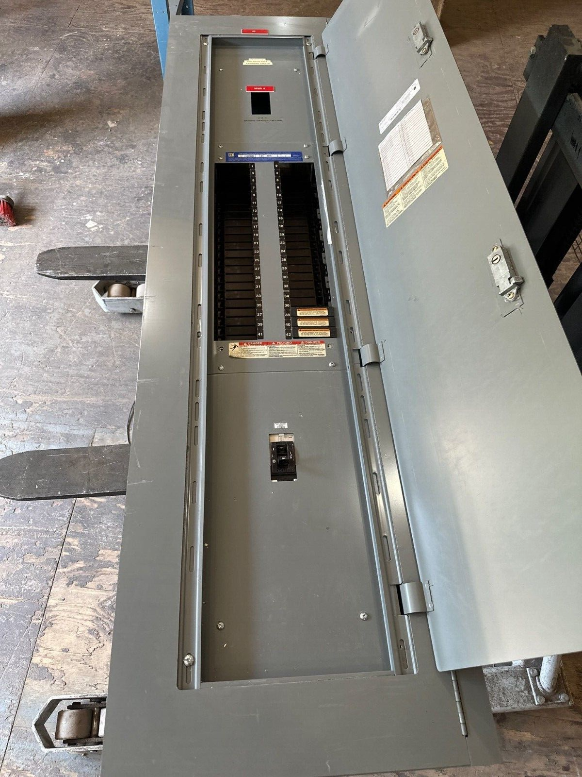 Square D NF Panelboard 250A 480Y/277V 3PH 4W 42 Circuit Subfeed KAL36250 250 Amp P262 Used