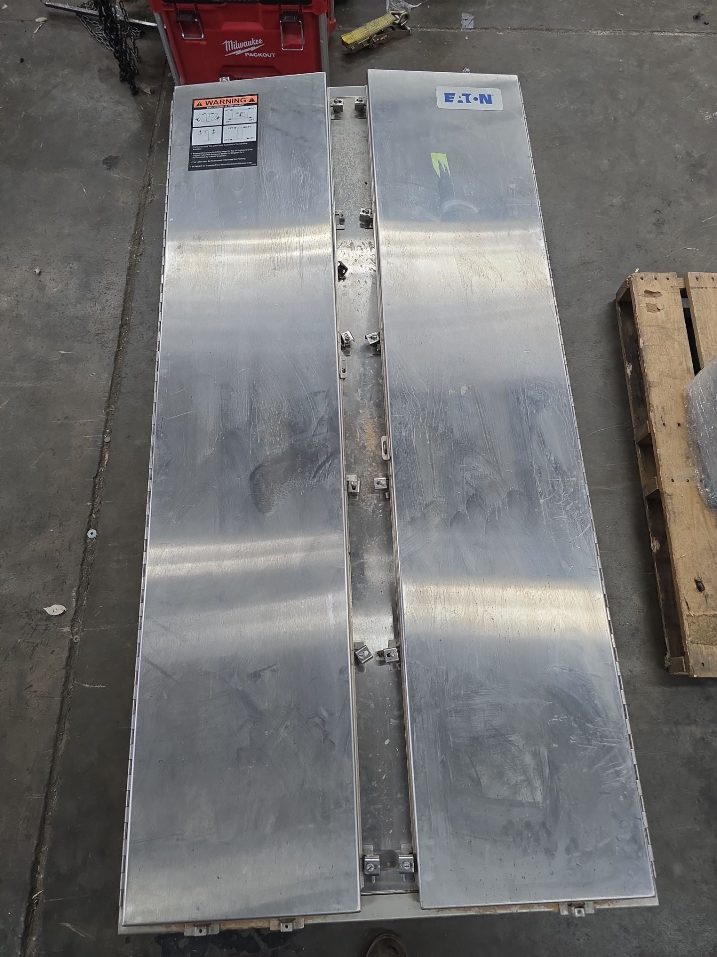 Eaton PRL4 Panelboard MLO S5040256 4X Enclosure