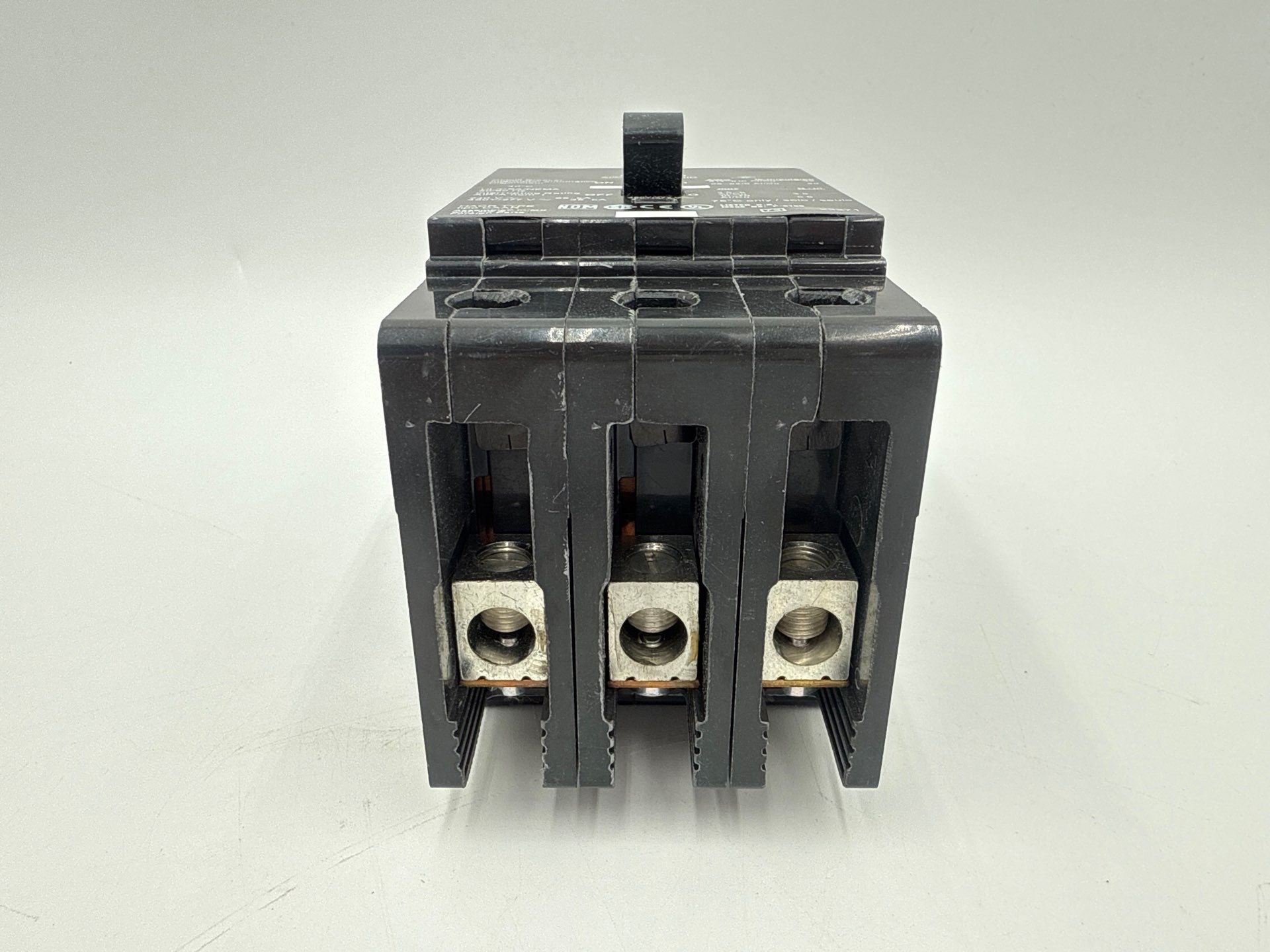 Square D EGB34040 Bolt On Circuit Breaker 40A 3P 480/277V 3PH EGB 40 Amp Used