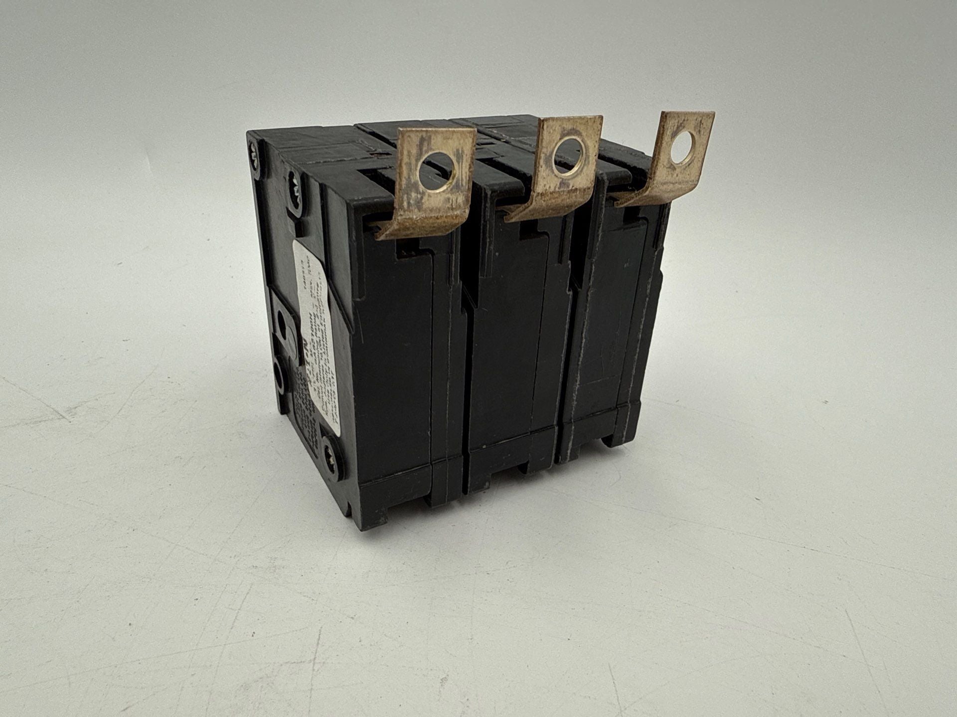 Eaton BAB3100H Circuit Breaker 100A 3P 240V BAB 100 Amp 3Pole Bolt On 3PH BA3100 Used