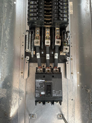 SQD NQOD442L225CU NQOD Panelboard 225A 240V 3PH 4W 42 CIR MCB QBL3225 225 AMP P508 Used