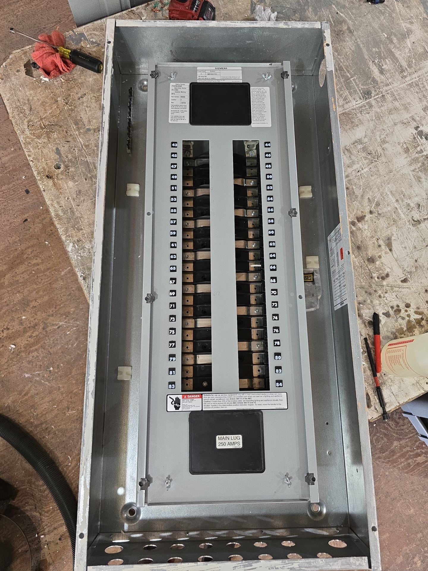 Siemens P1 P1C42ML250ABF Panelboard 250A 208/120V 3PH 4W MLO 42Cir 250 Amp Panel Used