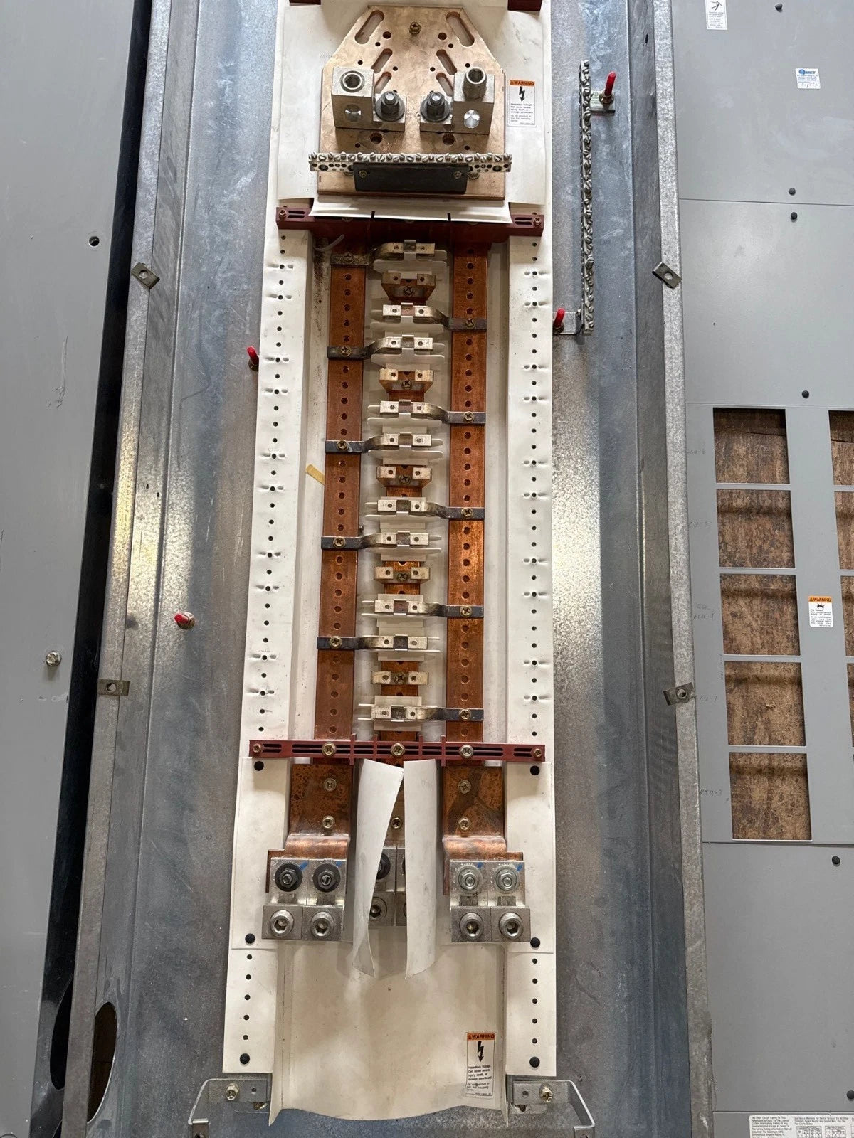 CH PRL3A Panelboard 600A 480/277V 3PH 600 Amp Indoor YS2072 MLO Panel Main Lug Used