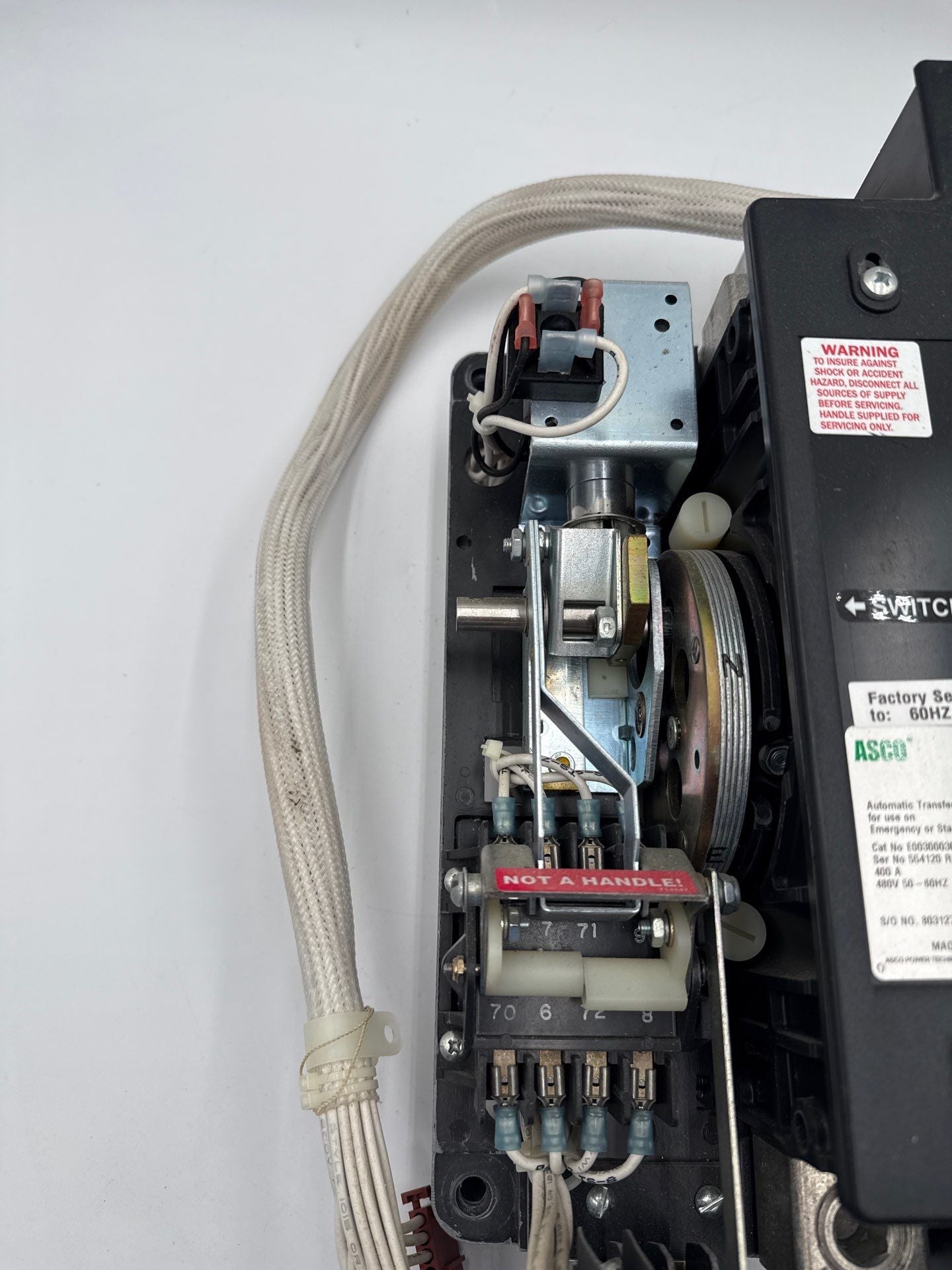 ASCO Series 300 Automatic Transfer Switch 400A 480V 50-60Hz E00300030400N1XC Used