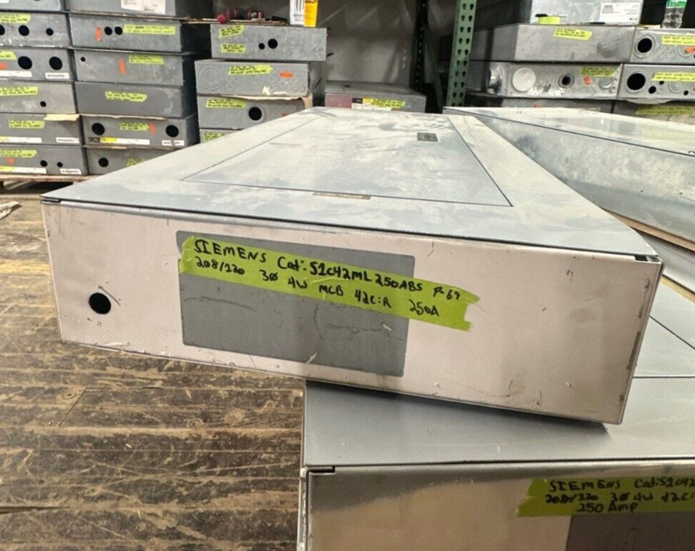 Siemens S1C42ML250ABS S1 Panelboard 250A 208/120V 3PH MLO Indoor Encl 42 Circuit P067 Used