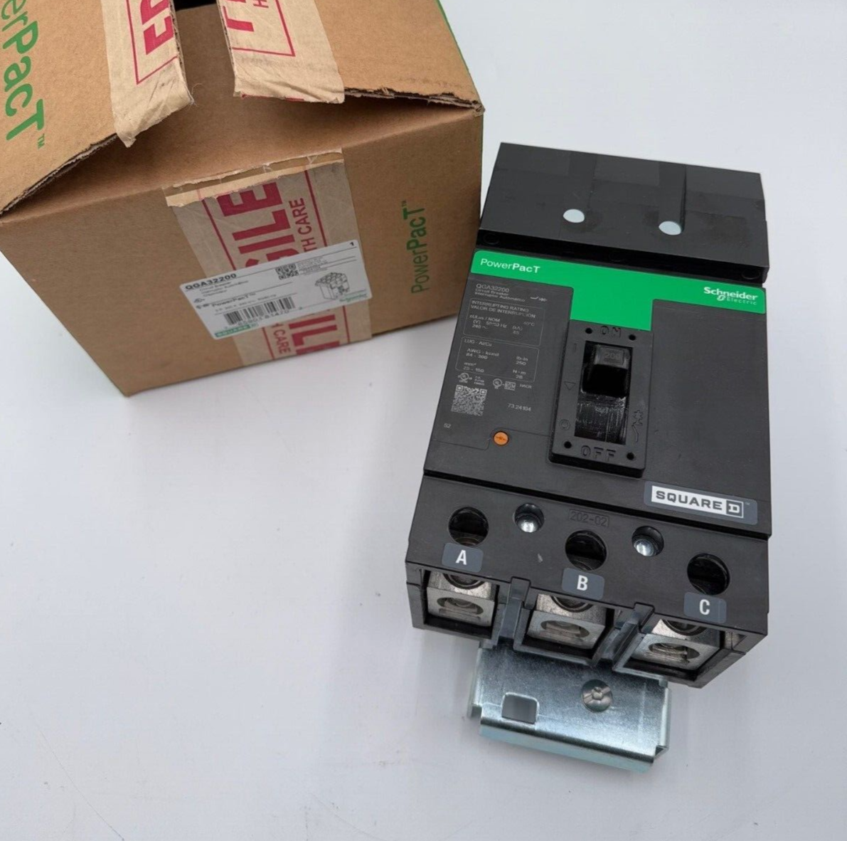 Square D QGA32200 New