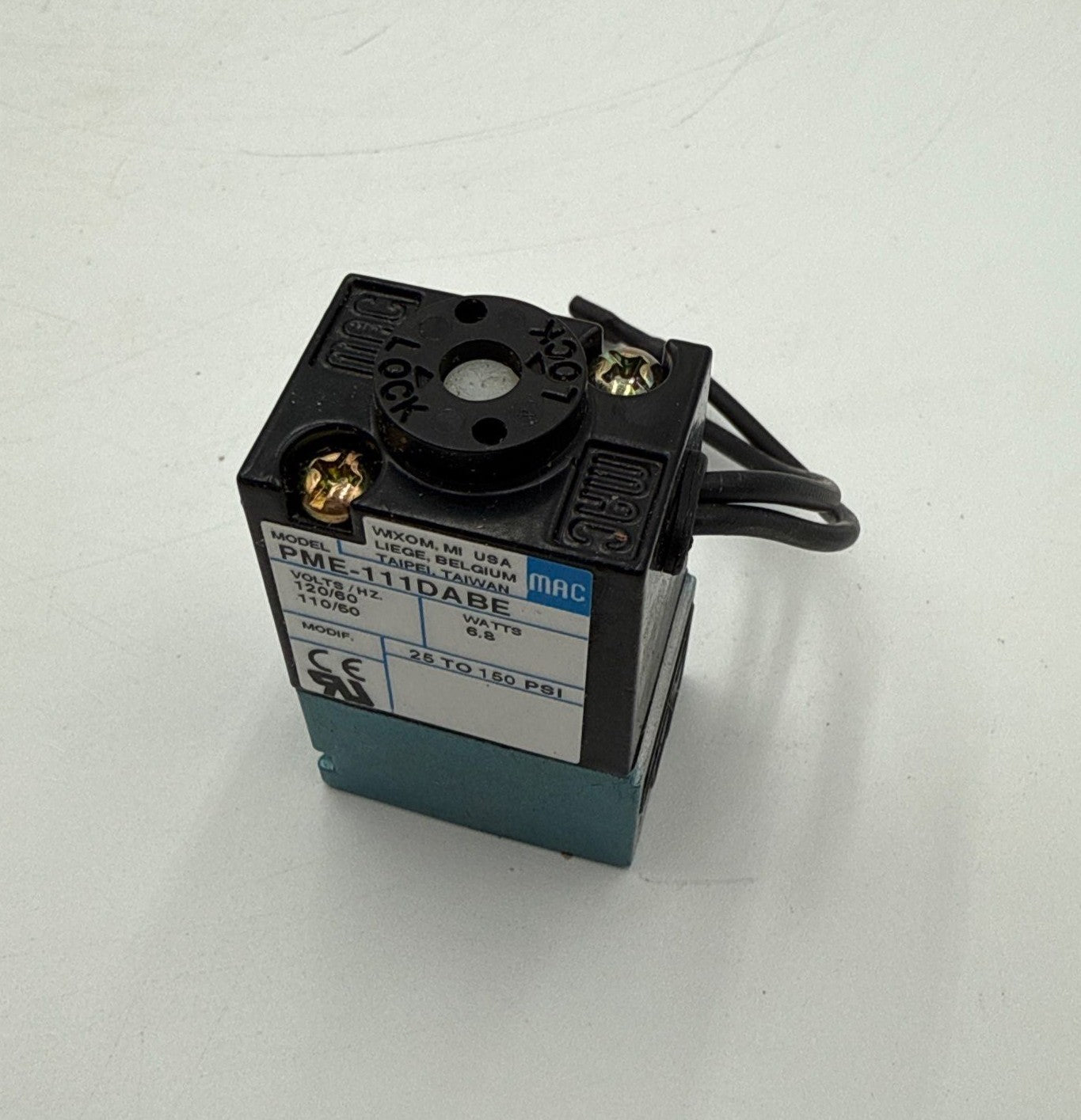 MAC PME-111DABE Solenoid Pilot Valve 110-120V 6.8 W Plug In Single Operator New