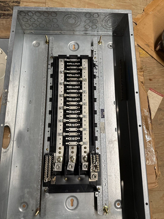 SQUARE D NQOD442L225 Panelboard 225A 208Y/120V 3P 4W Main Lug 42 Circuit MLO P296 Used