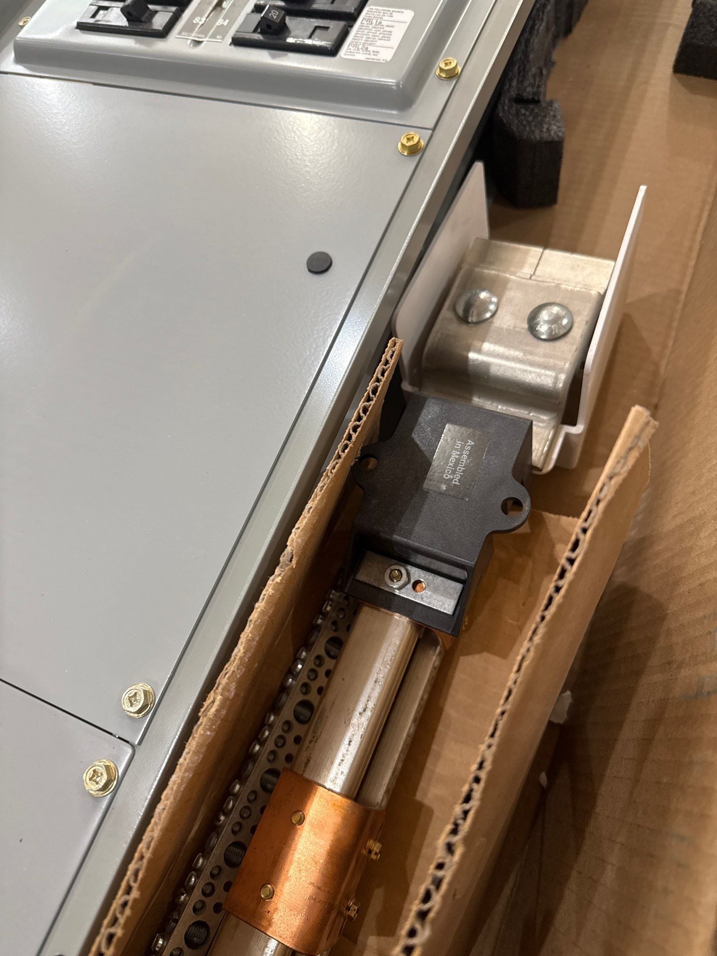 Eaton PRL1A Interior Panelboard 400A 208/120V 3PH 4W MLO 400 Amp Panel New