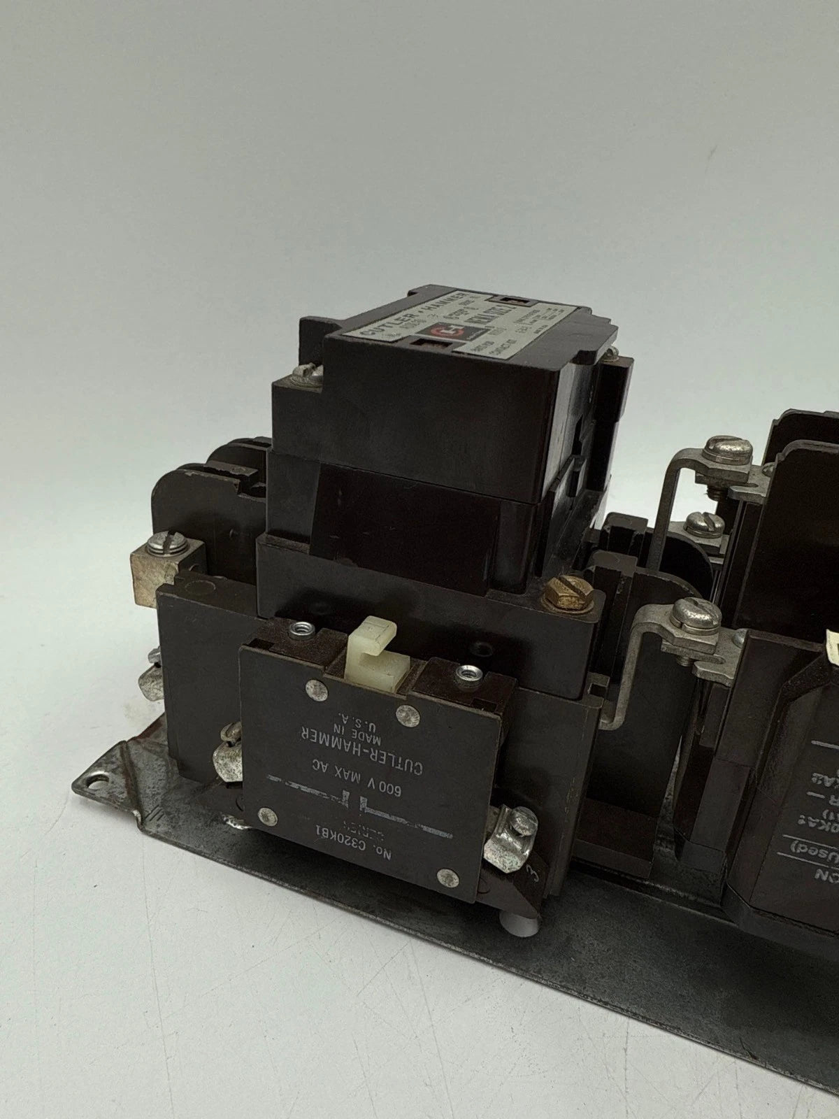 Cutler Hammer A10DG0 Starter NEMA Size 2 45A 3P 600V 25HP Coil 550/600V Used