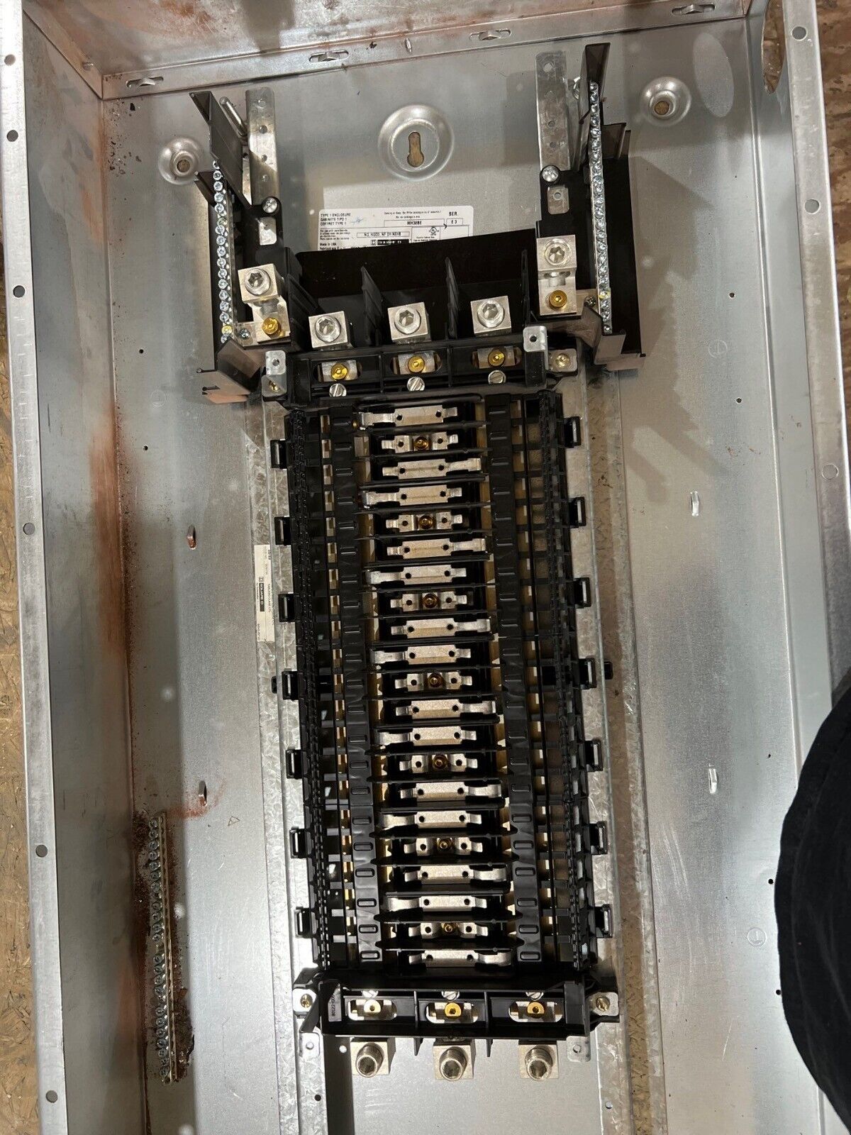 Square D NQ442L2C NQ Panelboard 225A 240V 3PH 4W Indoor Encl 42 Circuit MLO P622 Used