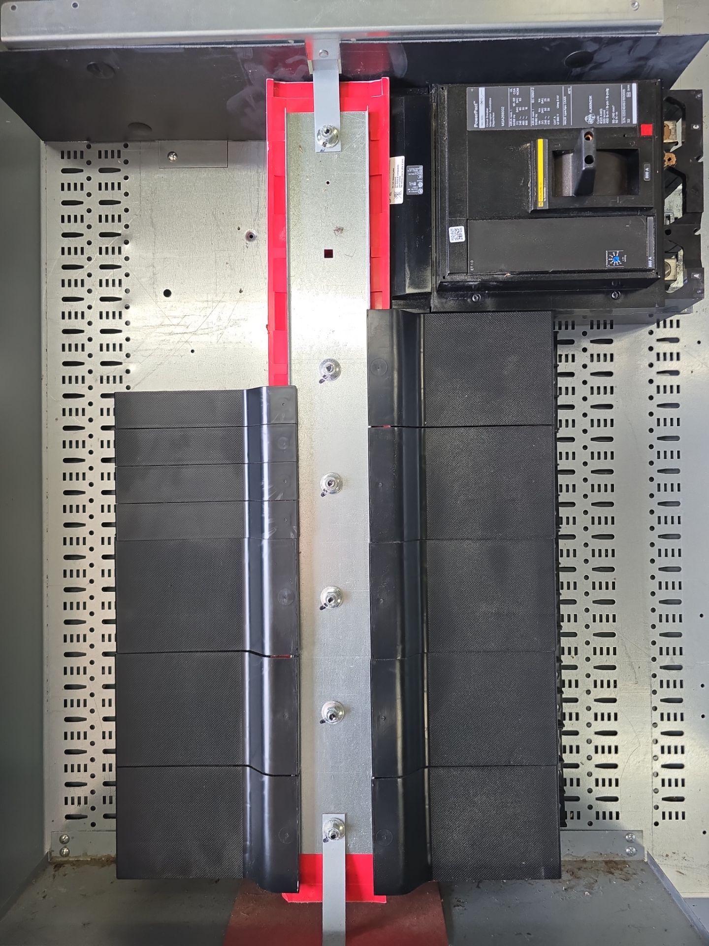 Sq D HCP I-Line Panelboard 800A 120/240V 1PH 3W 3R 800 Amp Panel MCB MGA268002 New