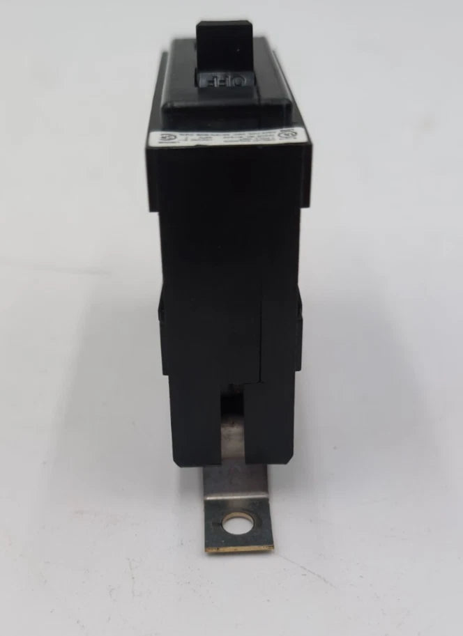 Eaton CH QBHW1020 Circuit Breaker 20A 240V 1P QBHW 22kA Bolt On 20 Amp 1 Pole Used