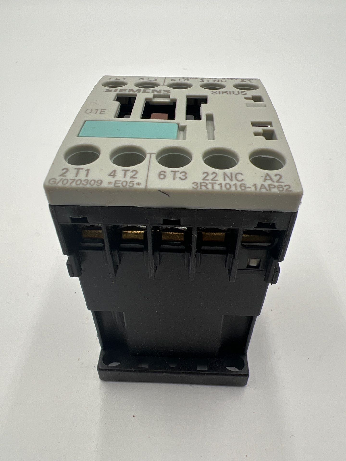 Siemens 3RT1016-1AP62 New
