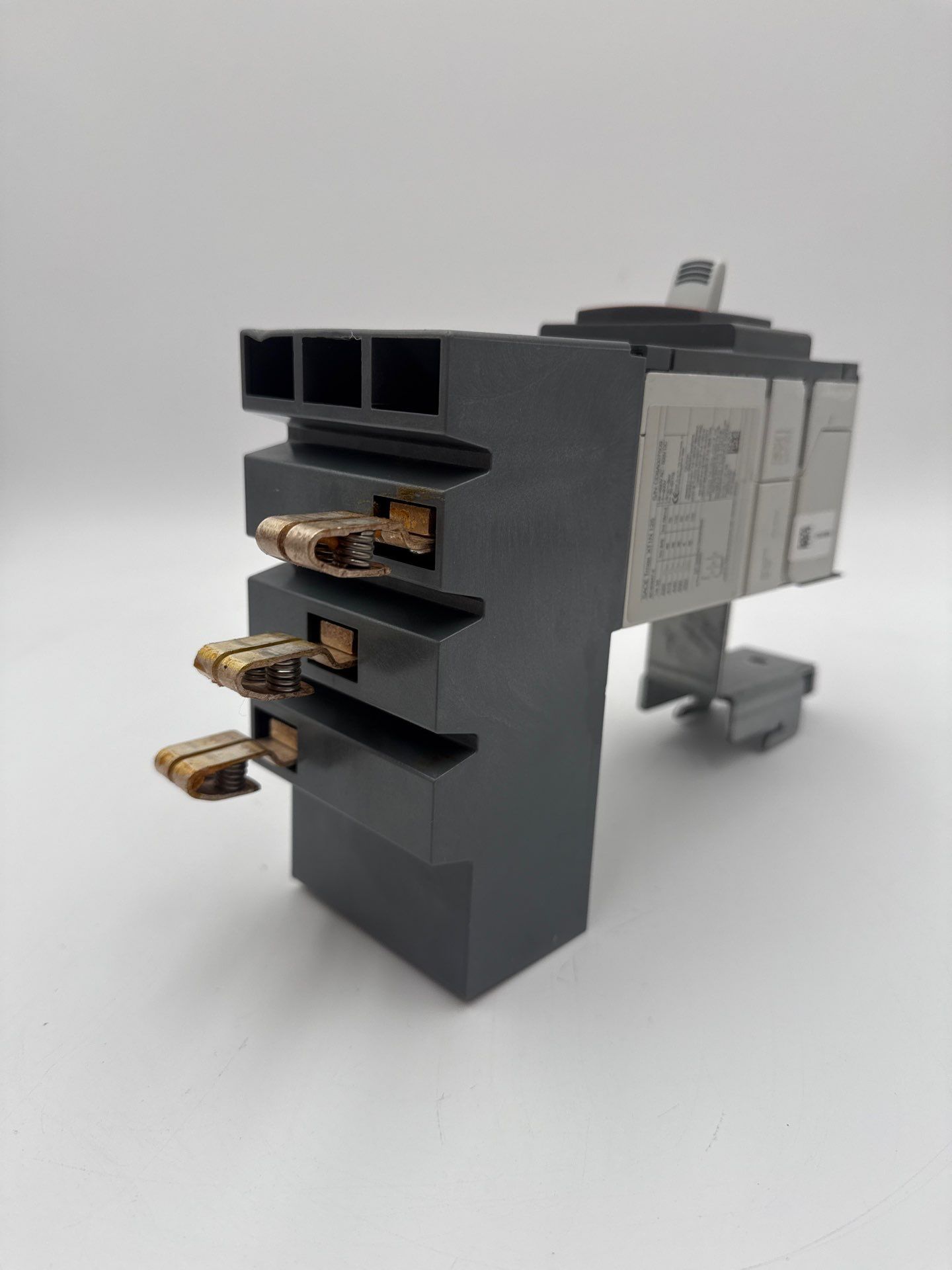 ABB XT1NU3125AYD000XXX ReliaGear Circuit Breaker 125A 3P 600V XT1N 125 125 Amp Used