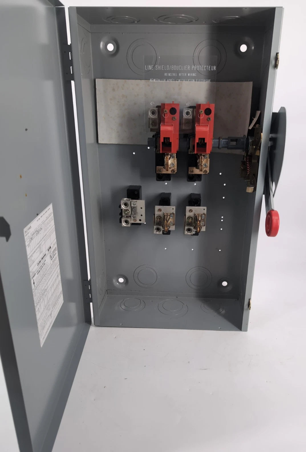 Eaton DH224NGK Safety Disconnect Switch 200A 2P 240V Type 1 Encl NEW New