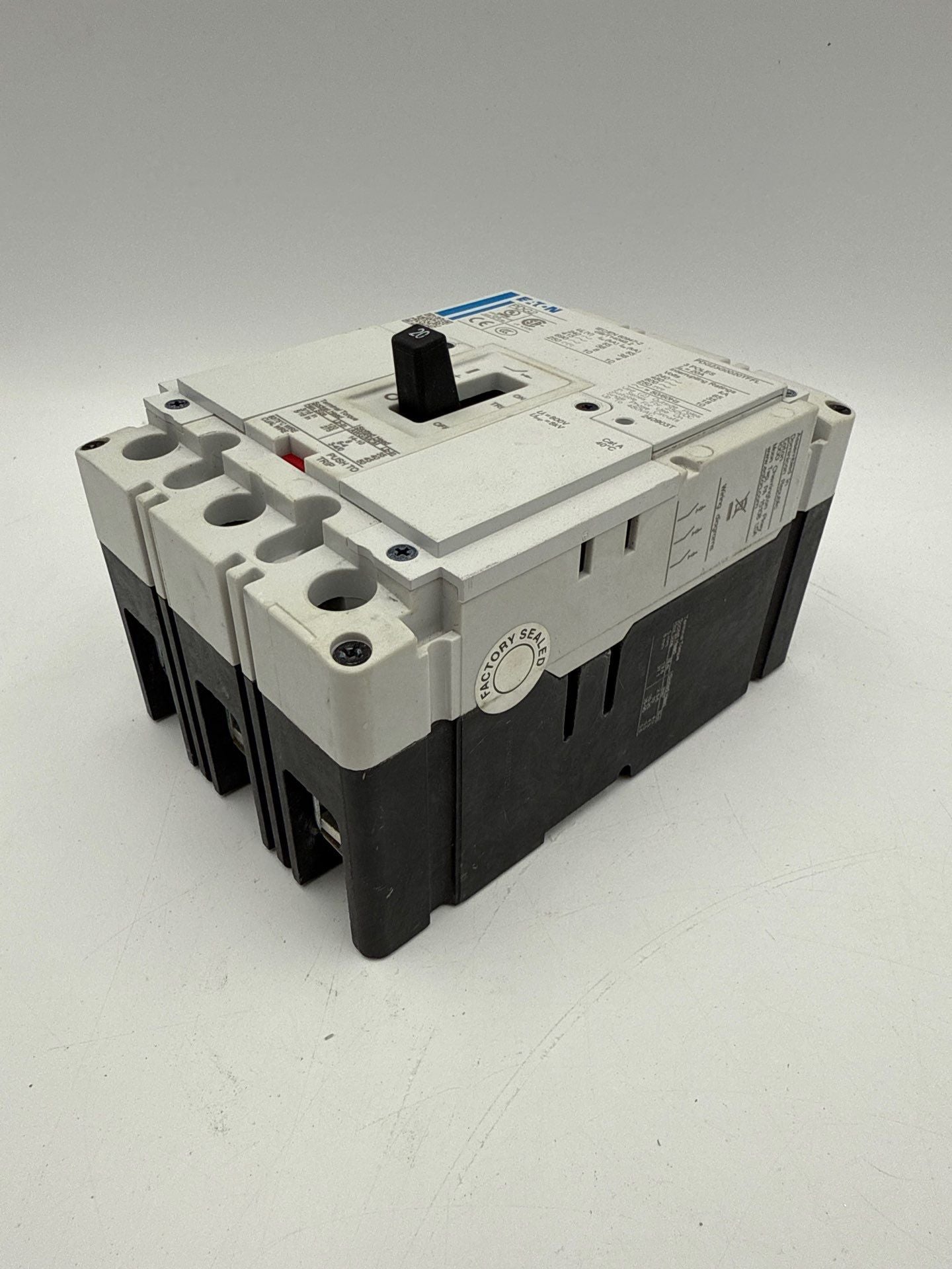 Eaton PDG23G0020TFFL Circuit Breaker 20A 600V 3P Bolt On 20 Amp 3 Pole PDG2 Used