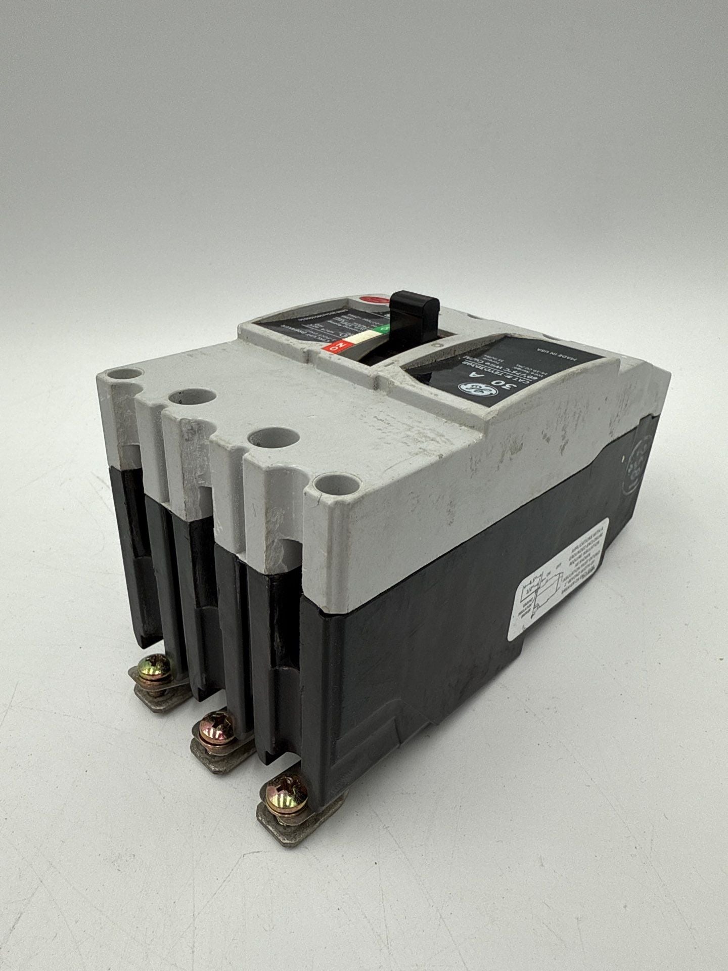 GE TEYD3030B Circuit Breaker 30A 3P 480/277V 3PH TEYD 30 Amp 3 Pole Bolt On Used