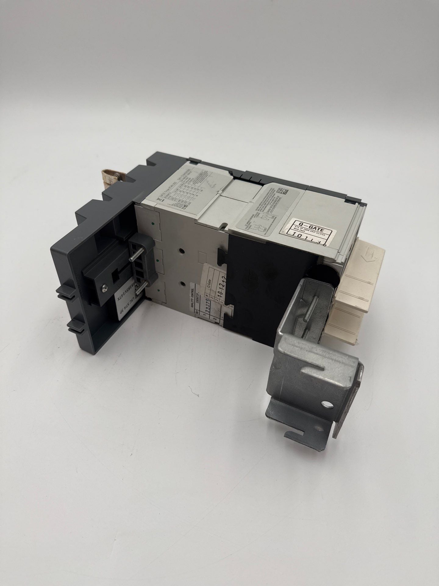 ABB XT4NU3250FY8000XXX Circuit Breaker 250A 3P 600V SACE Tmax XT4N 250 Used