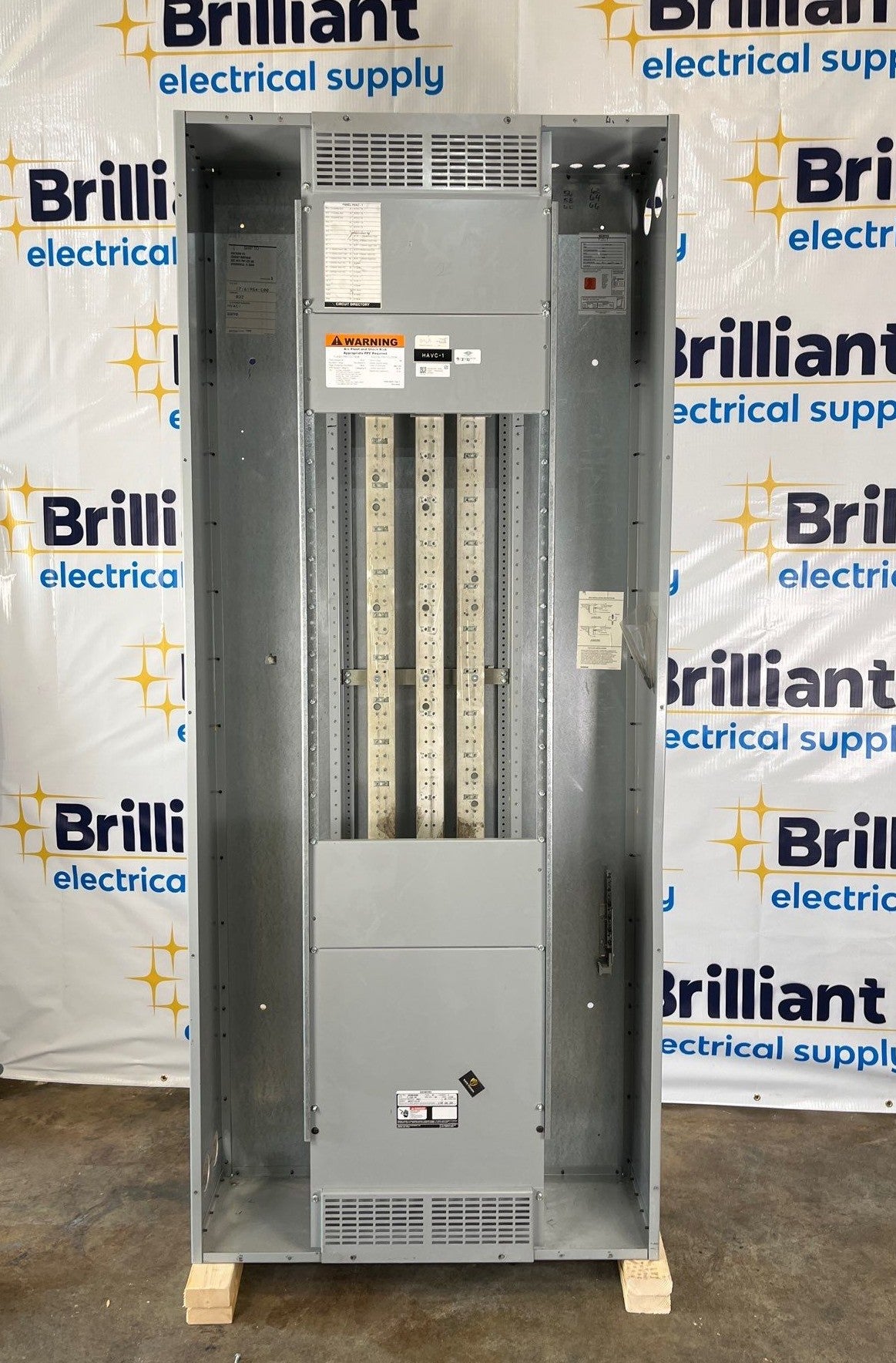 Siemens S5E90ML800ABS S5 Panelboard 800A 480/277V 3PH 4W MLO Indoor Encl B890 Box Used