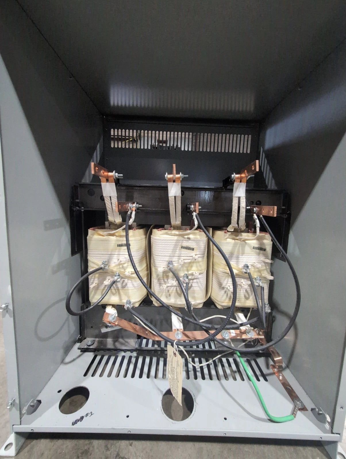 112.5kVA General Electric 9T11C1005G03 Transformer 480V 208V/120V 3PH TYPE 3R Used