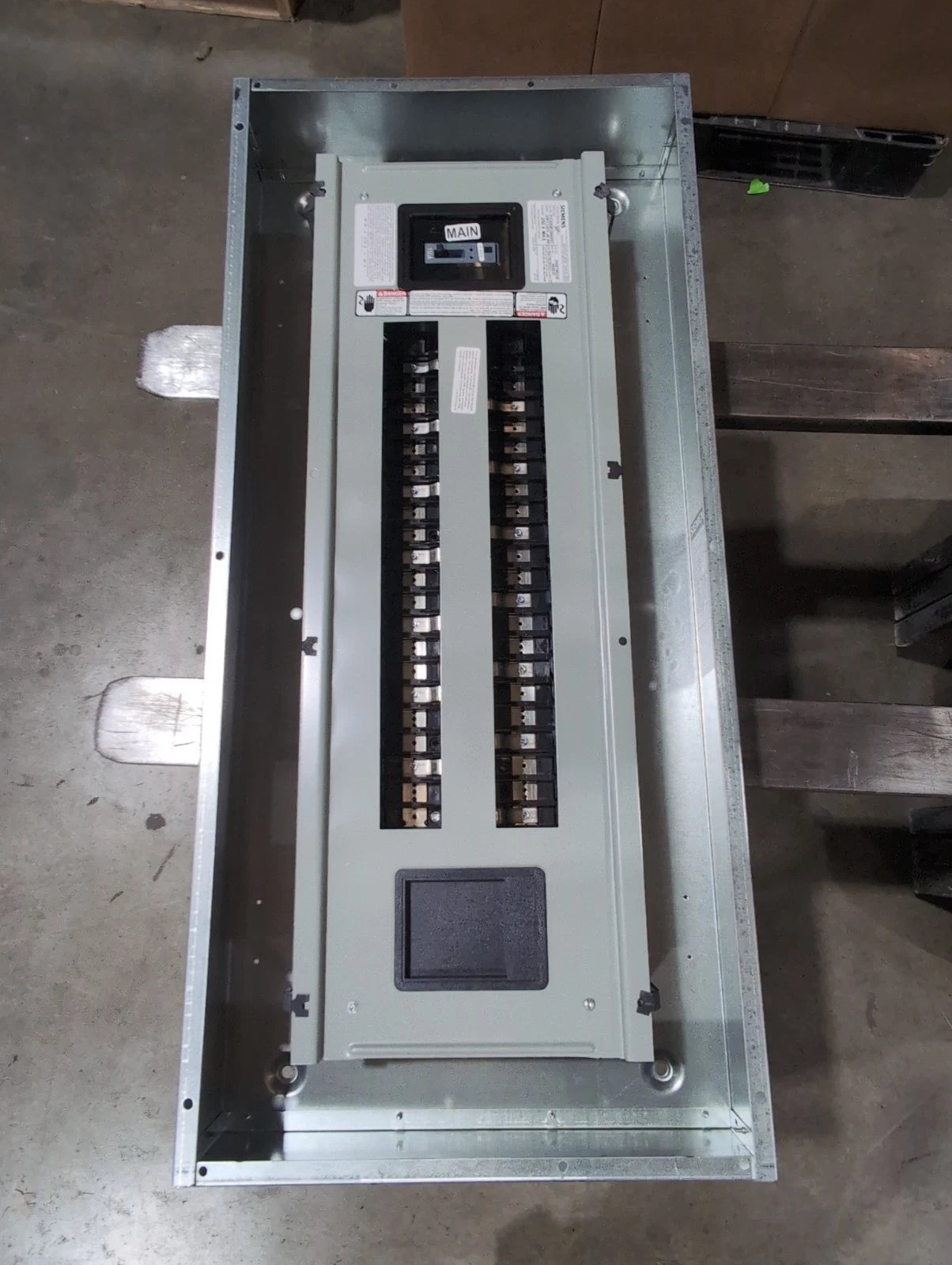 Siemens P1C42QR150ABST P1 Panelboard 150A 208/120V 3PH MCB Panel 150 Amp 42 Cir New