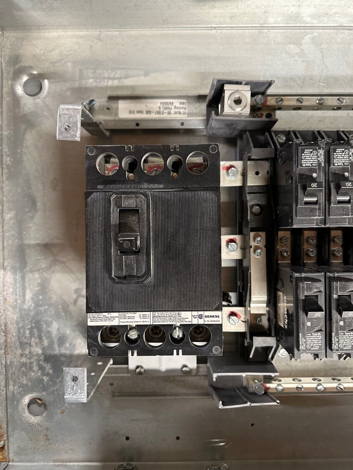 Siemens P1C42QJ150ABS P1 Panelboard 250A 208Y/120V 3PH MCB Indoor Encl QJ23B150 P145 Used