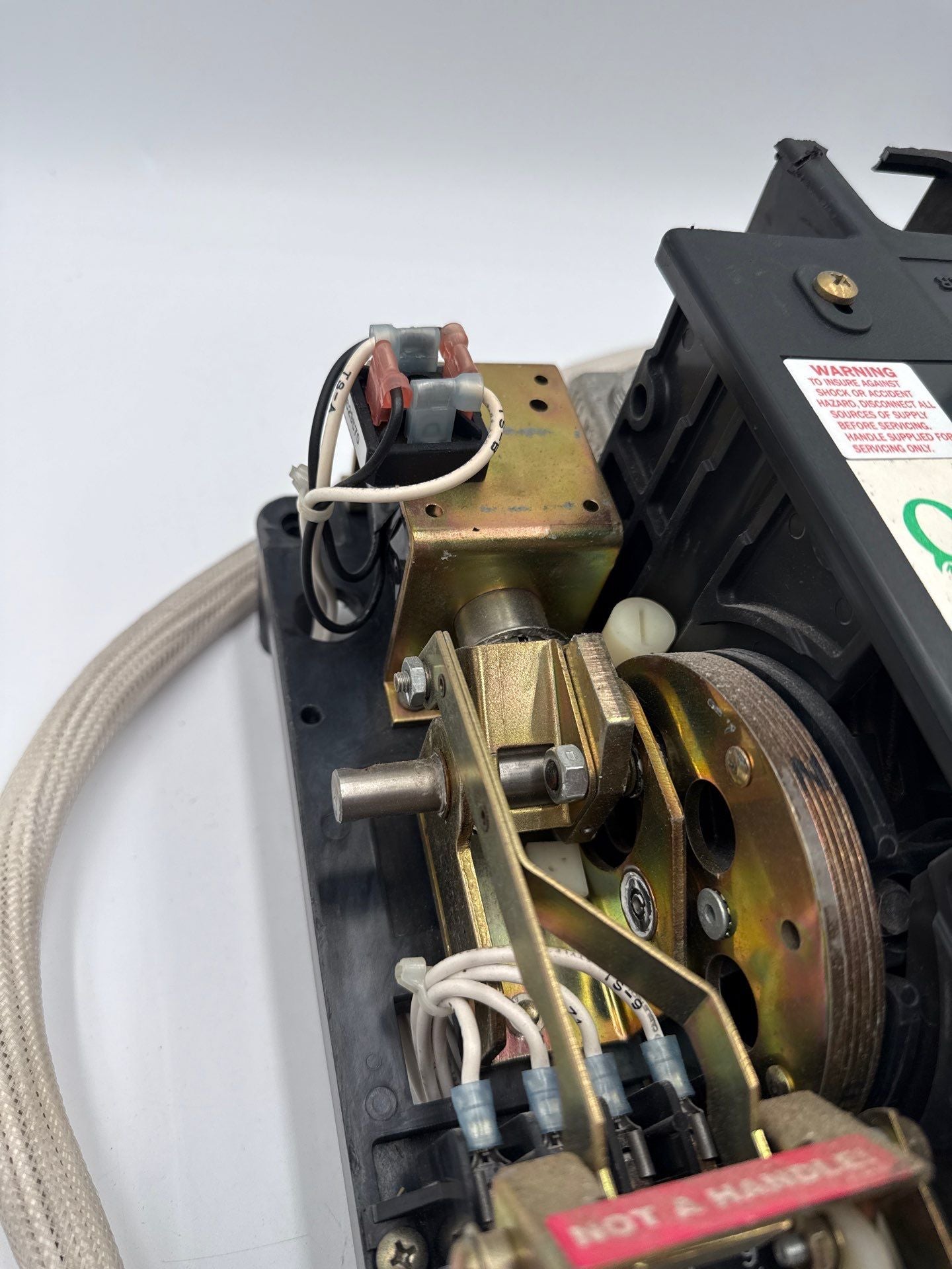 ASCO Series 300 Automatic Transfer Switch 400A 480V 50-60Hz E00300030400N100 Used