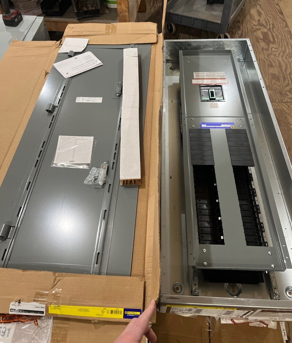 Sq D NF Panelboard 200A 480/277V 3PH 4W 42Cir Main JDP36200 MCB Indoor Encl P673 New