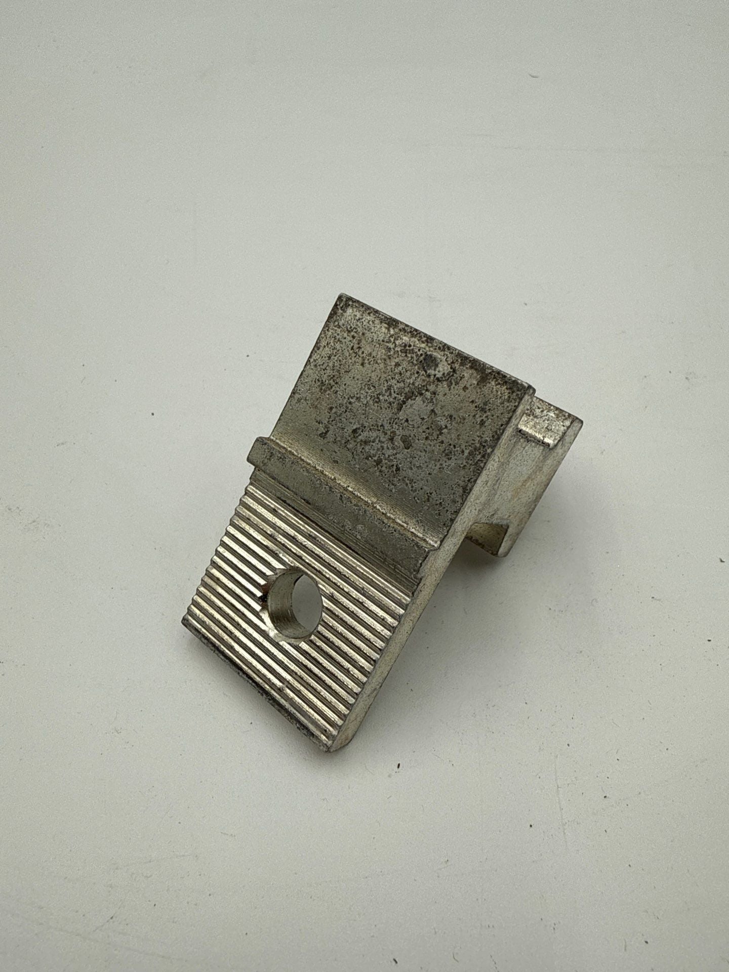 CMC AB500-1 Mechanical Aluminum Lug 500kcmil-4 Electric Conductor CU9AL Used