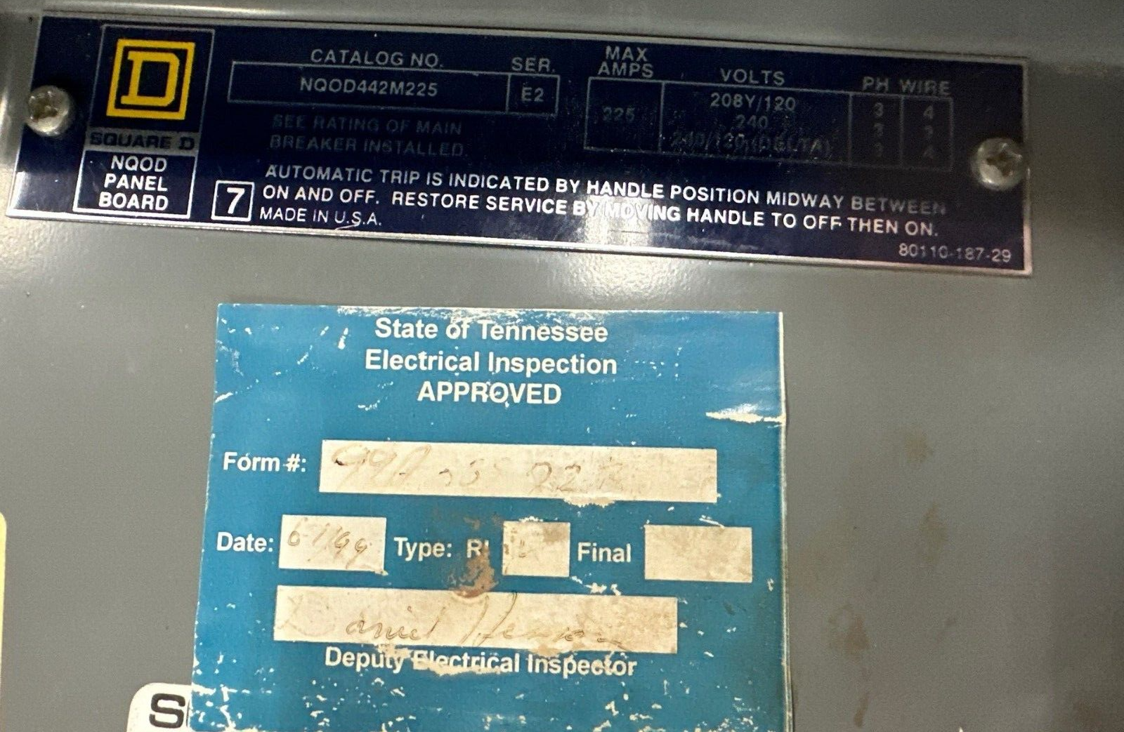 Square D NQOD442M225 NQOD Panelboard 225A 208Y/120V 3PH MCB Main Breaker Q2L3150 P410 Used