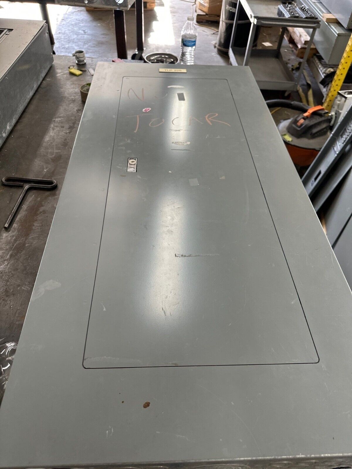 Square D 250A NF Panelboard 240V 600Y/347V 3PH 4W 42 Cir Box MH44 250 Amp P399 Used