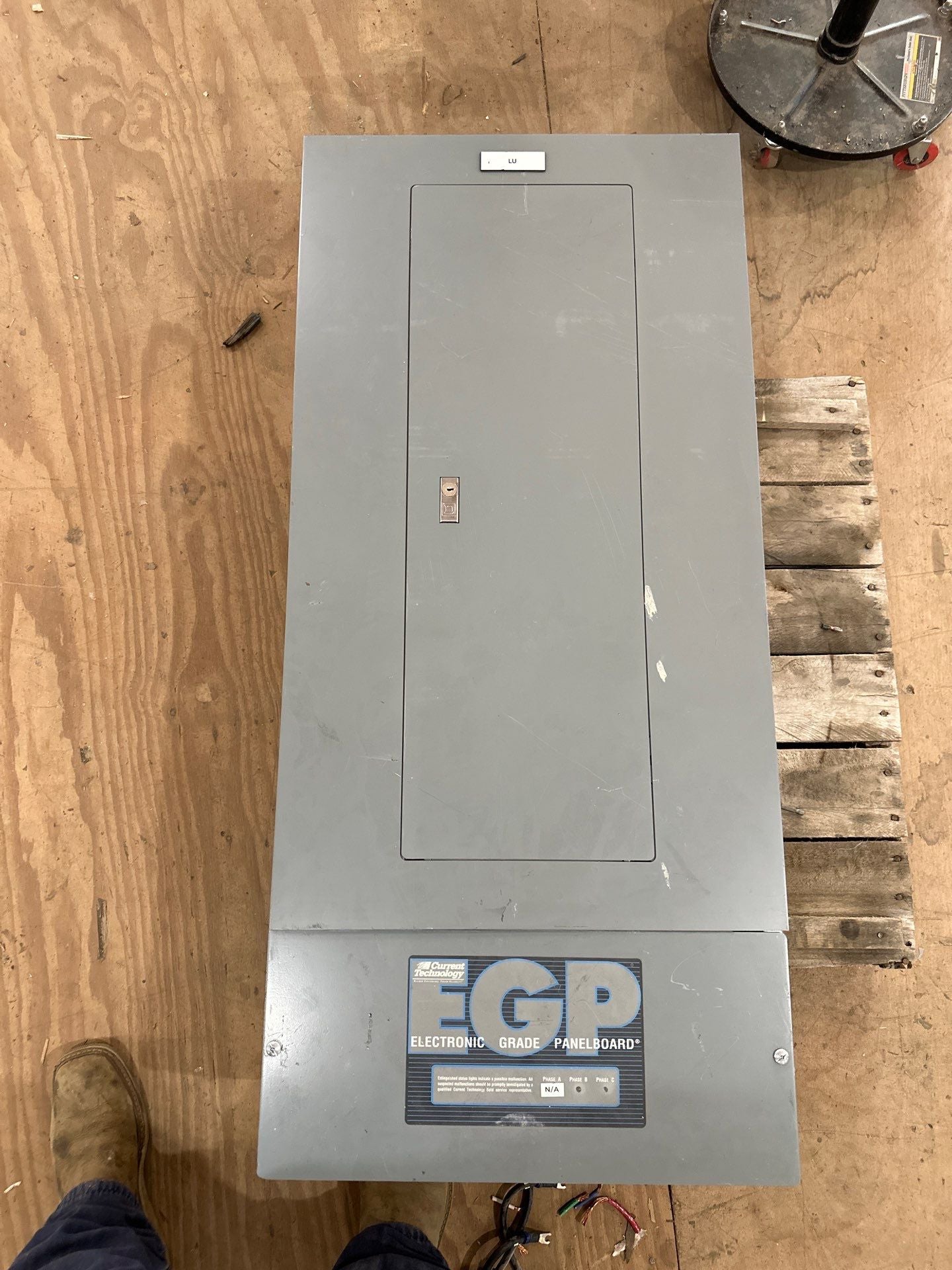 Square D NQOD442L225CU Panelboard 225A 208/120V 3PH 4W 42 Cir MLO Panel 225 Amp Used