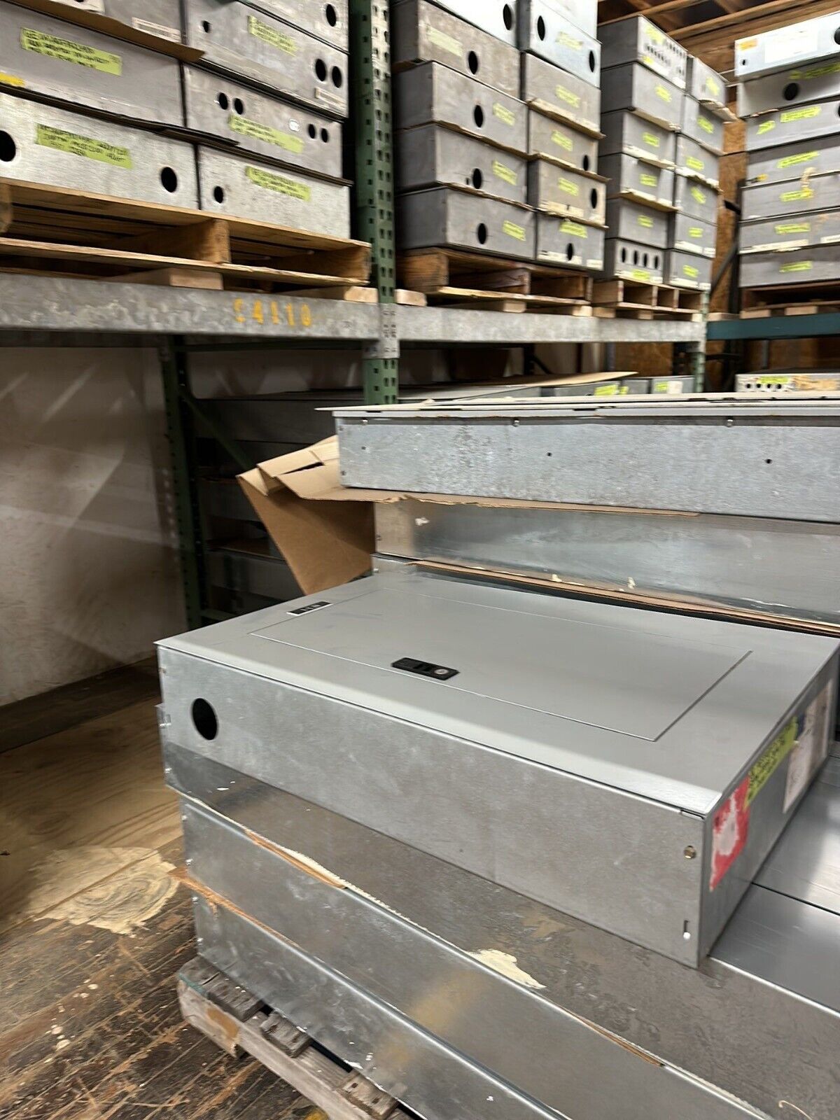 GE AEF3301MTX Panelboard 125A 208Y/120V 3PH 4W 30 Circuit 125 Amp MLO Box AB31B P241 Used