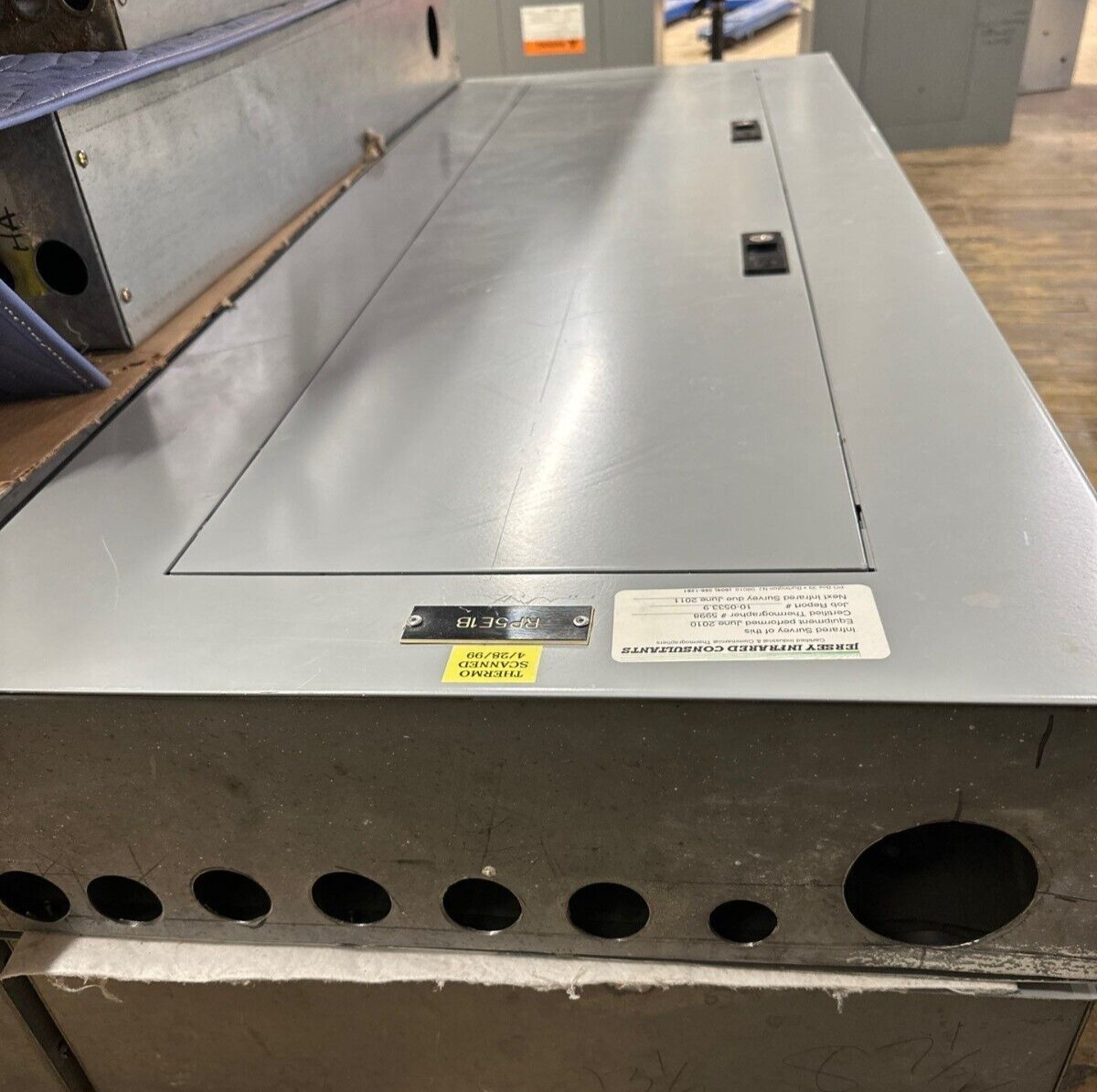 GE AQF3422ABX Panelboard 225A 208Y/120V 3PH 4W Indoor Encl MCB 42 Cir TQD32150 P014 Used