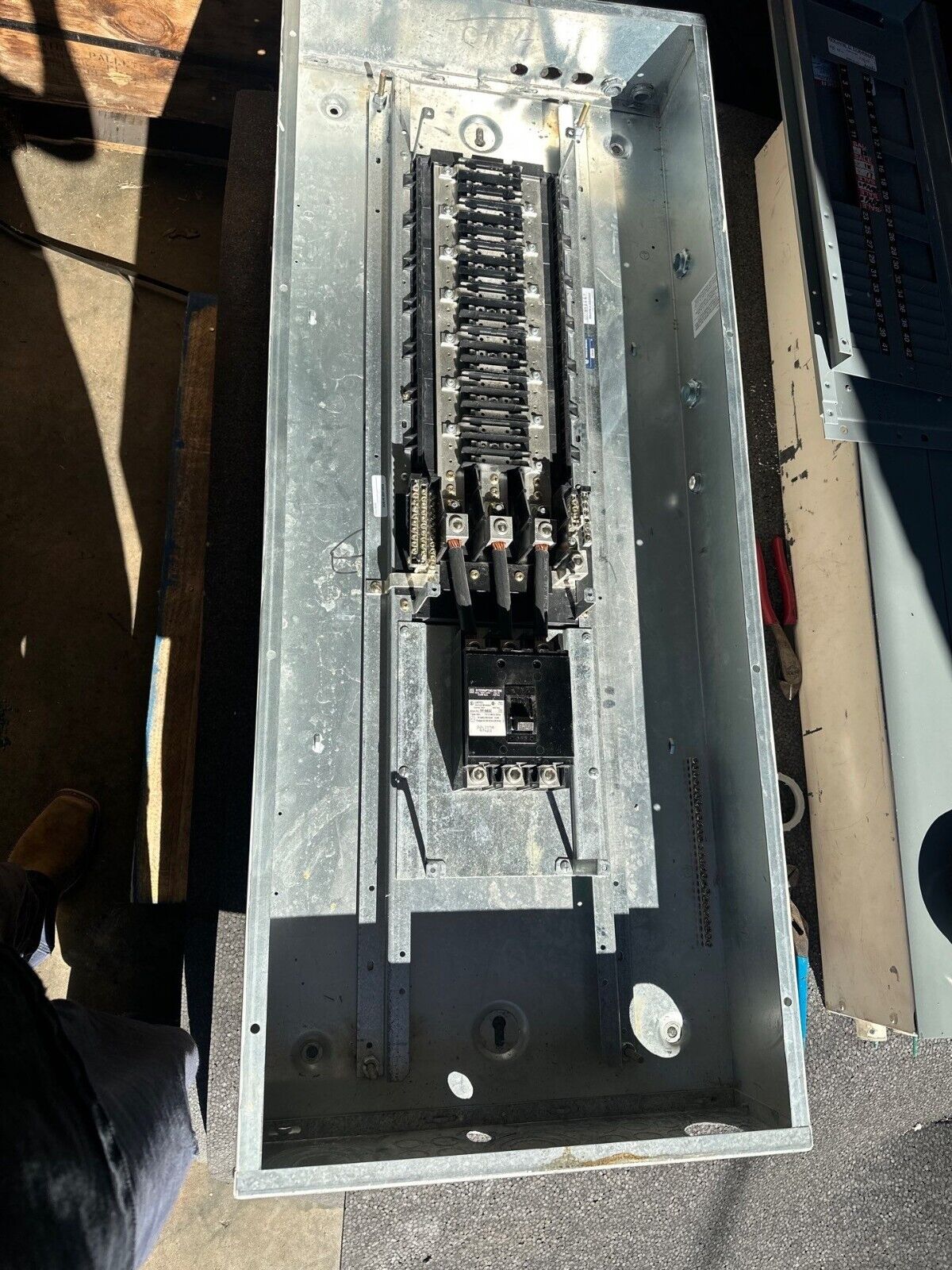 Square D NQOD442M225 NQOD Panelboard 225A 208Y/120V 3PH 4W Main MCB Indoor Encl P332 Used