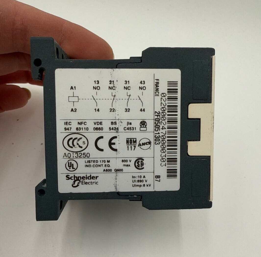 Telemecanique CA2KN22B7 Used