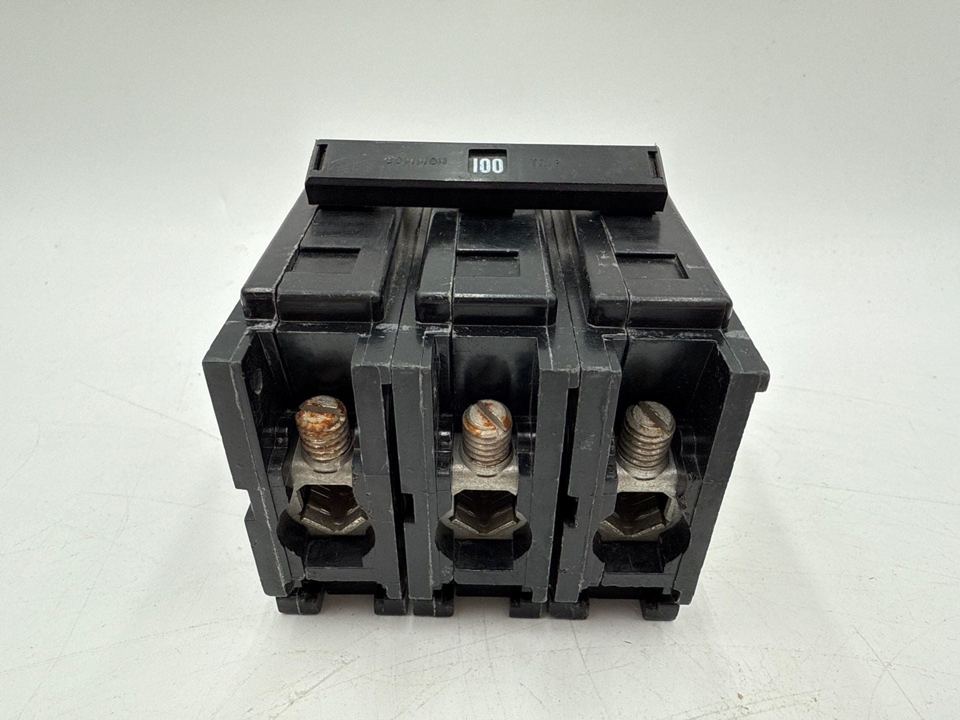 Eaton QBHW3100H Circuit Breaker 100A 3P 240V QBHW 22kA 100 Amp 2 Pole Bolt On Used