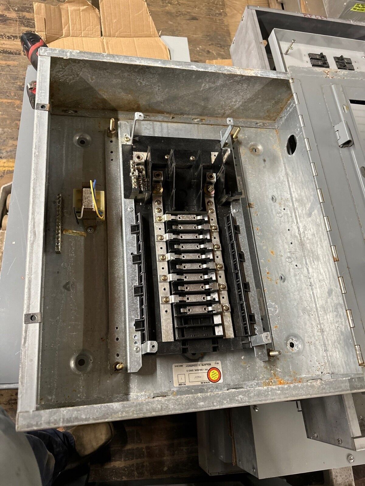 Square D NQOD20L100CU Panelboard 100A 120/240V 3PH 3W MLO Main Lug 20CIR NEMA 1 P309 Used