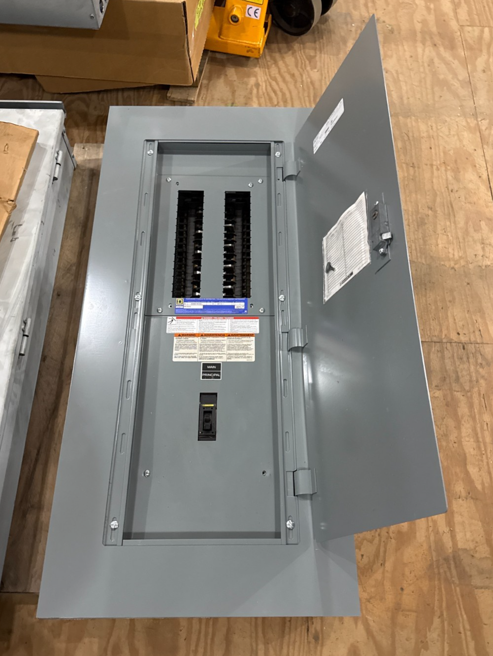 Square D NQ Panelboard 125A 208/120V 3PH 4W 30 Cir QBL32125 125 Amp MCB Panel Used