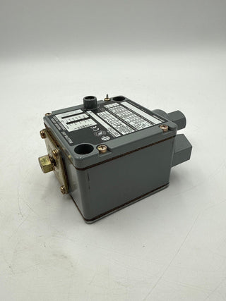 Allen Bradley 836T-T252J Pressure Switch Vacuum Control 200PSI MAX 6-75 PSI New